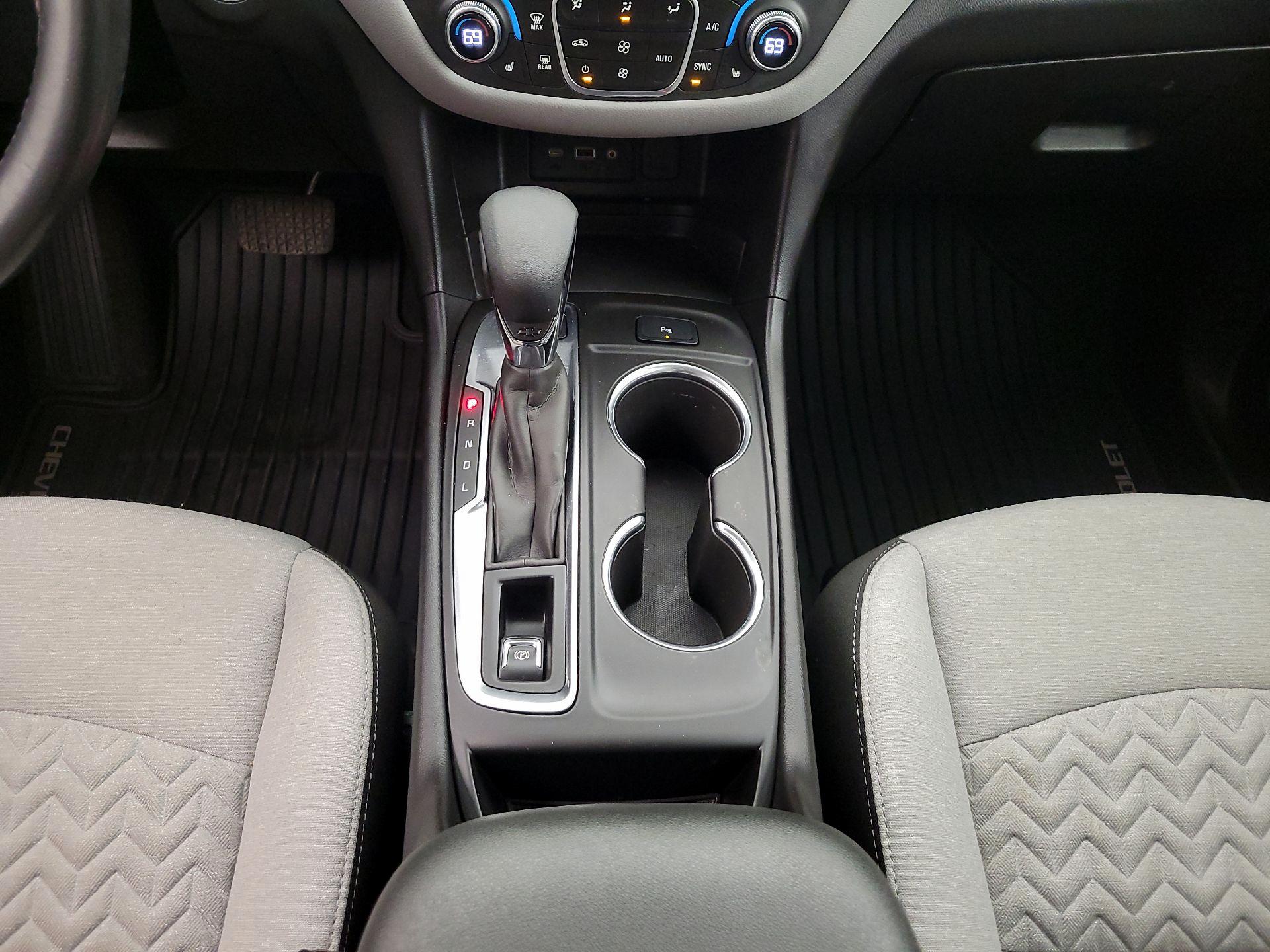 Thumbnail: 2022 Chevrolet Equinox - 18