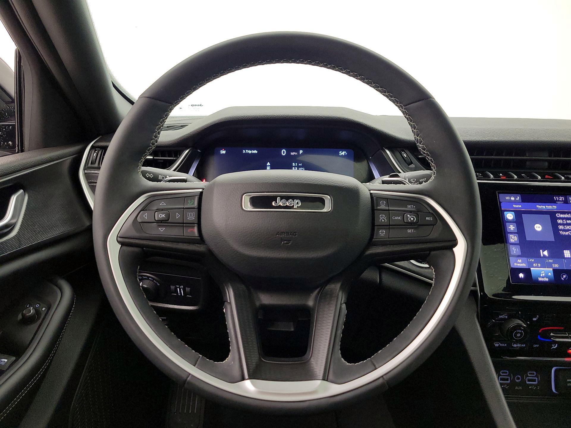 Thumbnail: 2023 Jeep Grand Cherokee - 10