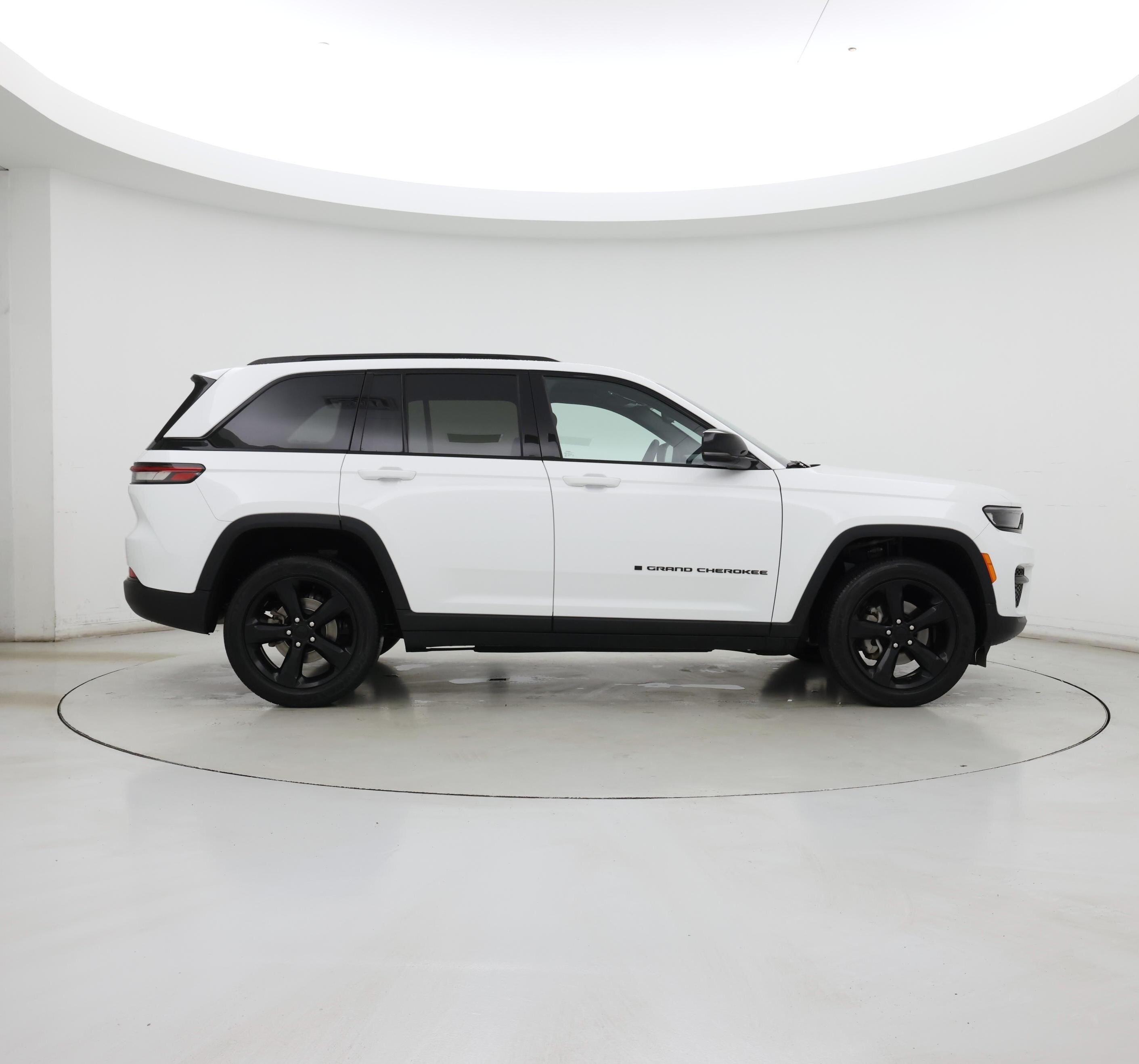Thumbnail: 2023 Jeep Grand Cherokee - 7