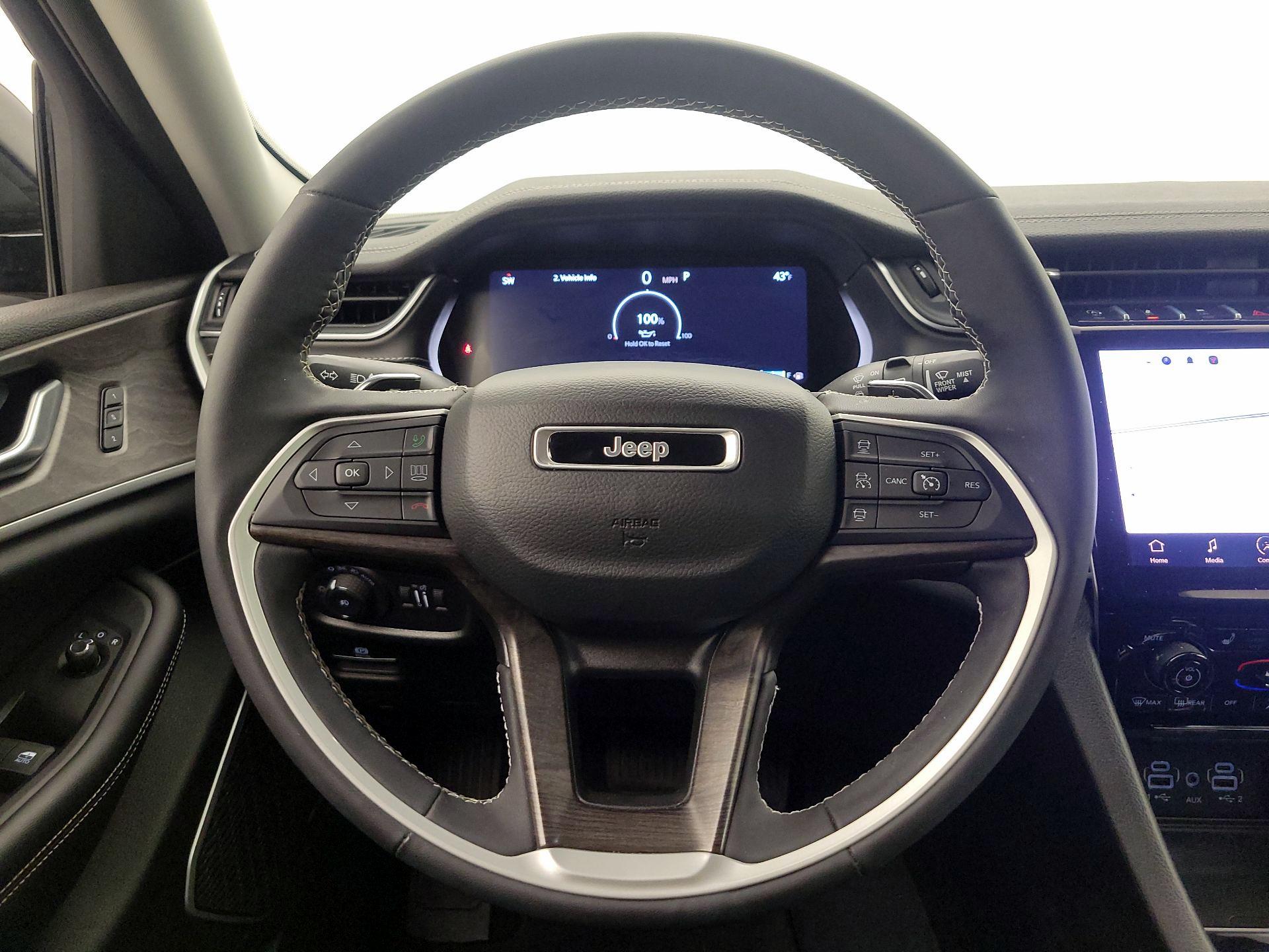 Thumbnail: 2023 Jeep Grand Cherokee - 10