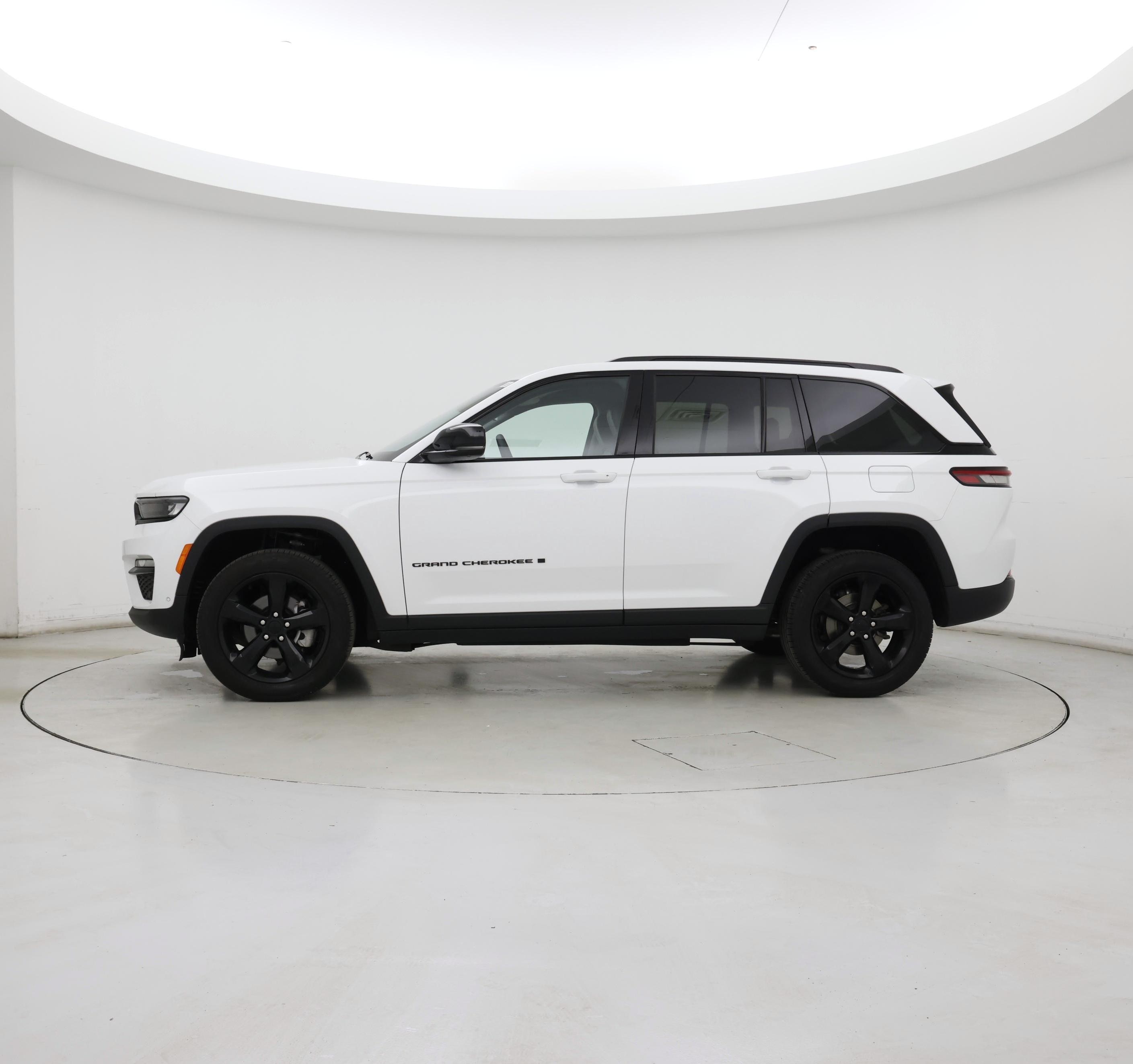 Thumbnail: 2023 Jeep Grand Cherokee - 3