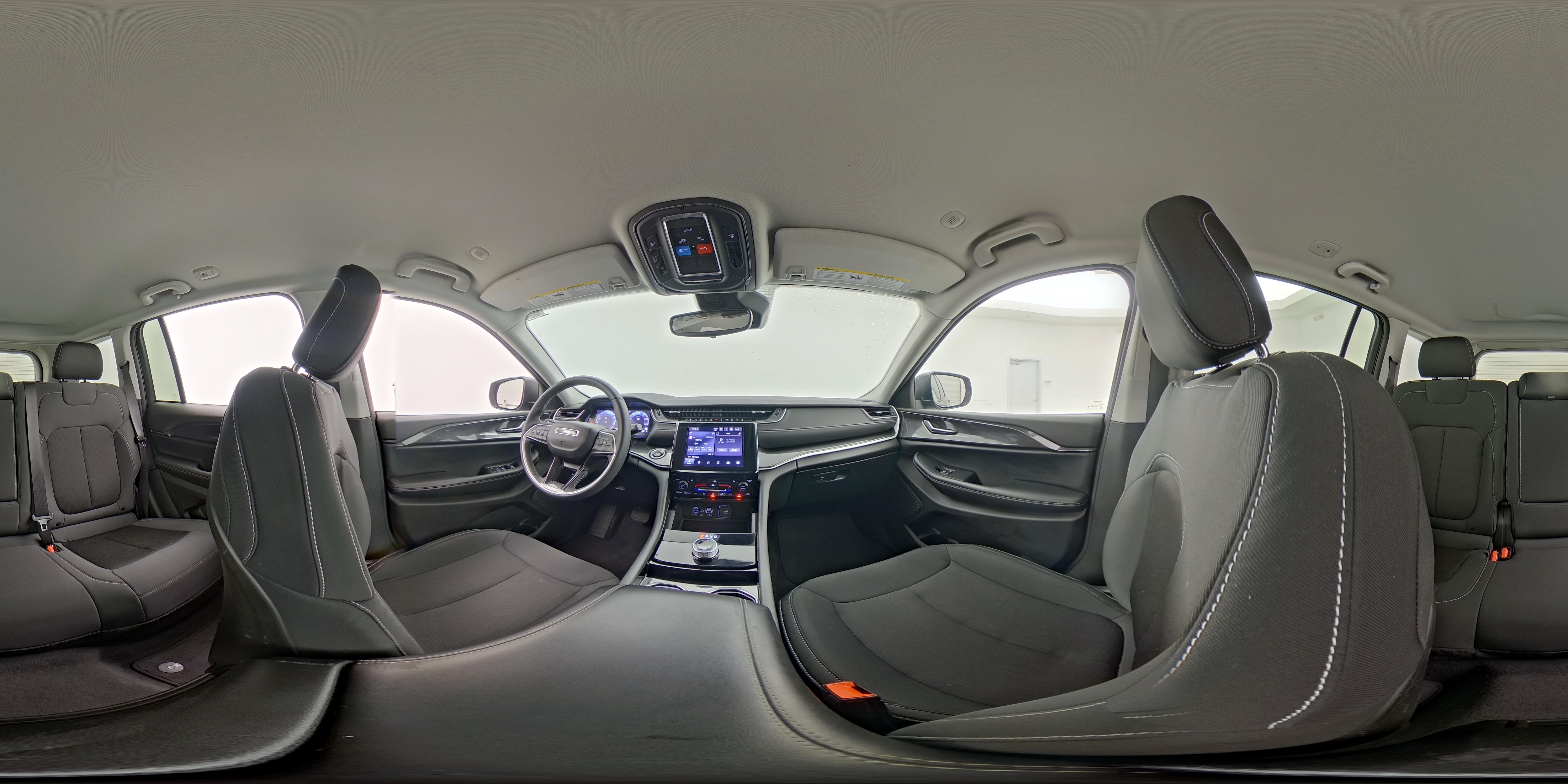 2023 Jeep Grand Cherokee Laredo - Photo 24