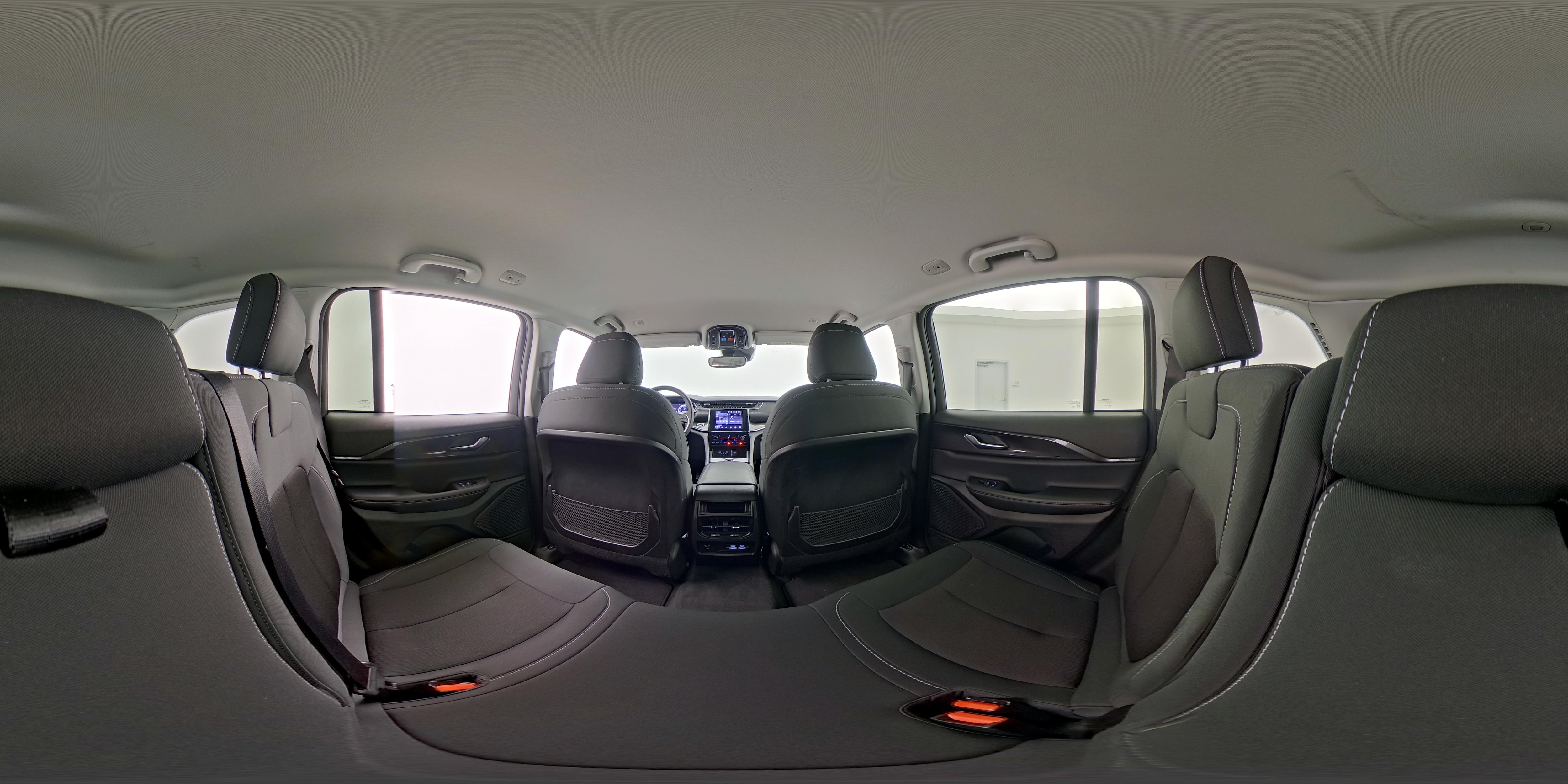 2023 Jeep Grand Cherokee Laredo - Photo 25