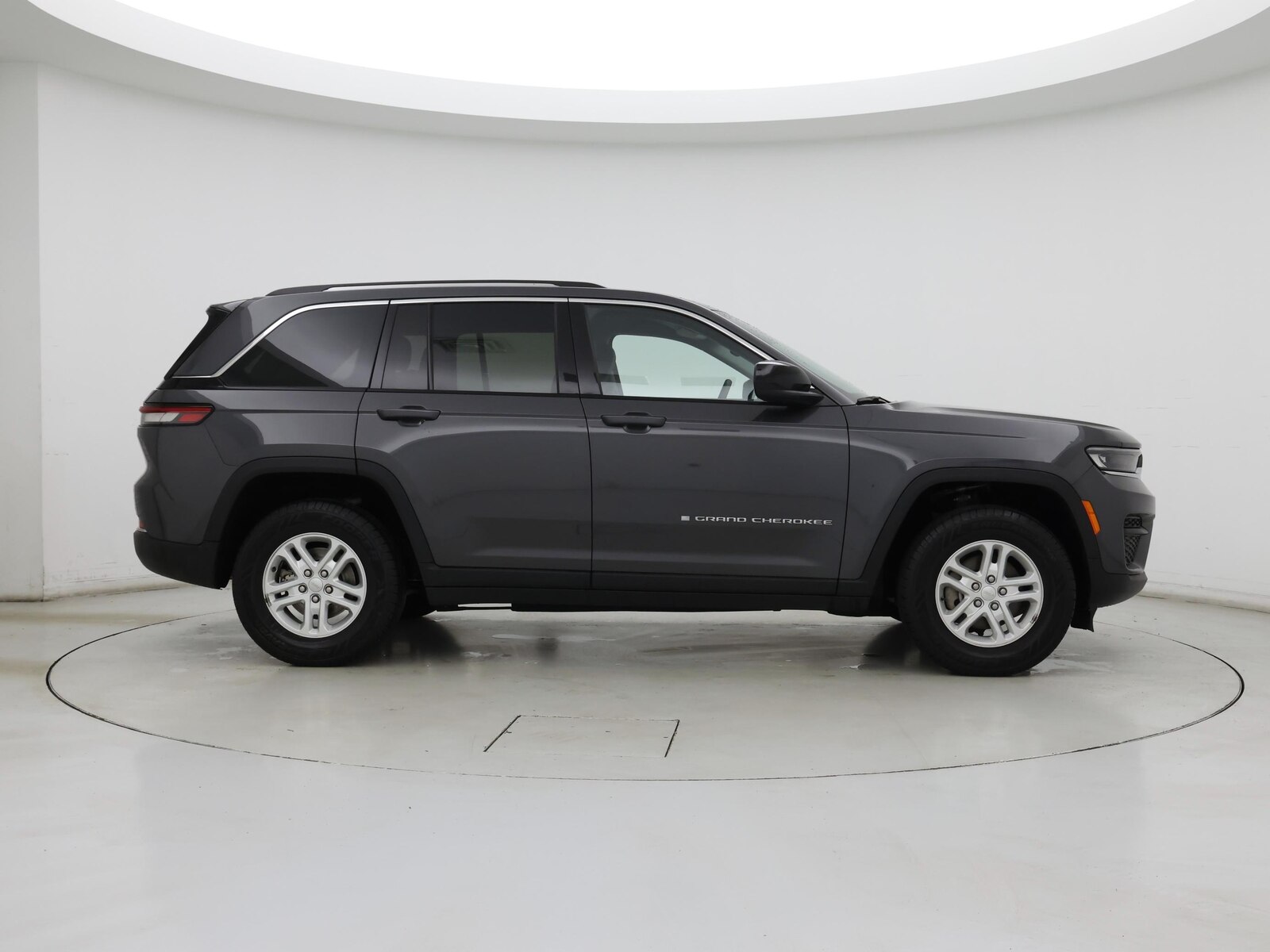 2023 Jeep Grand Cherokee Laredo - Photo 8