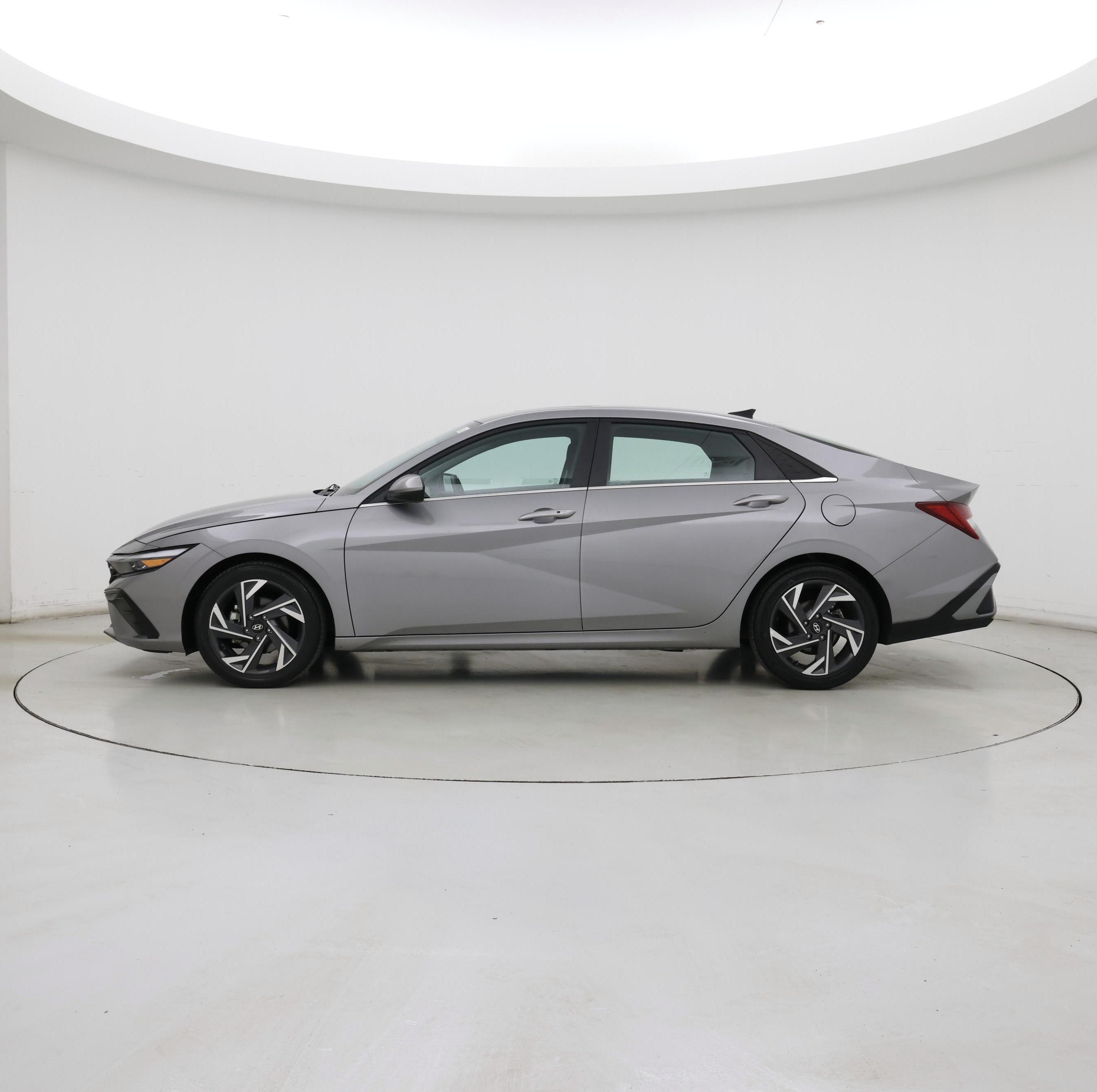 Thumbnail: 2025 Hyundai Elantra - 3