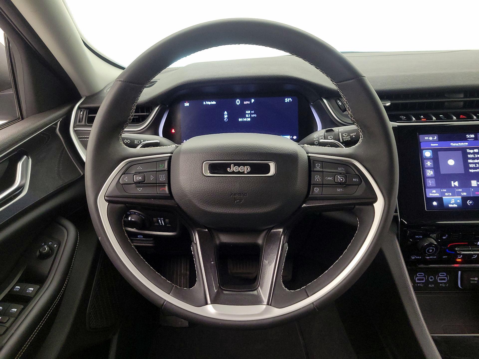 Thumbnail: 2023 Jeep Grand Cherokee - 10