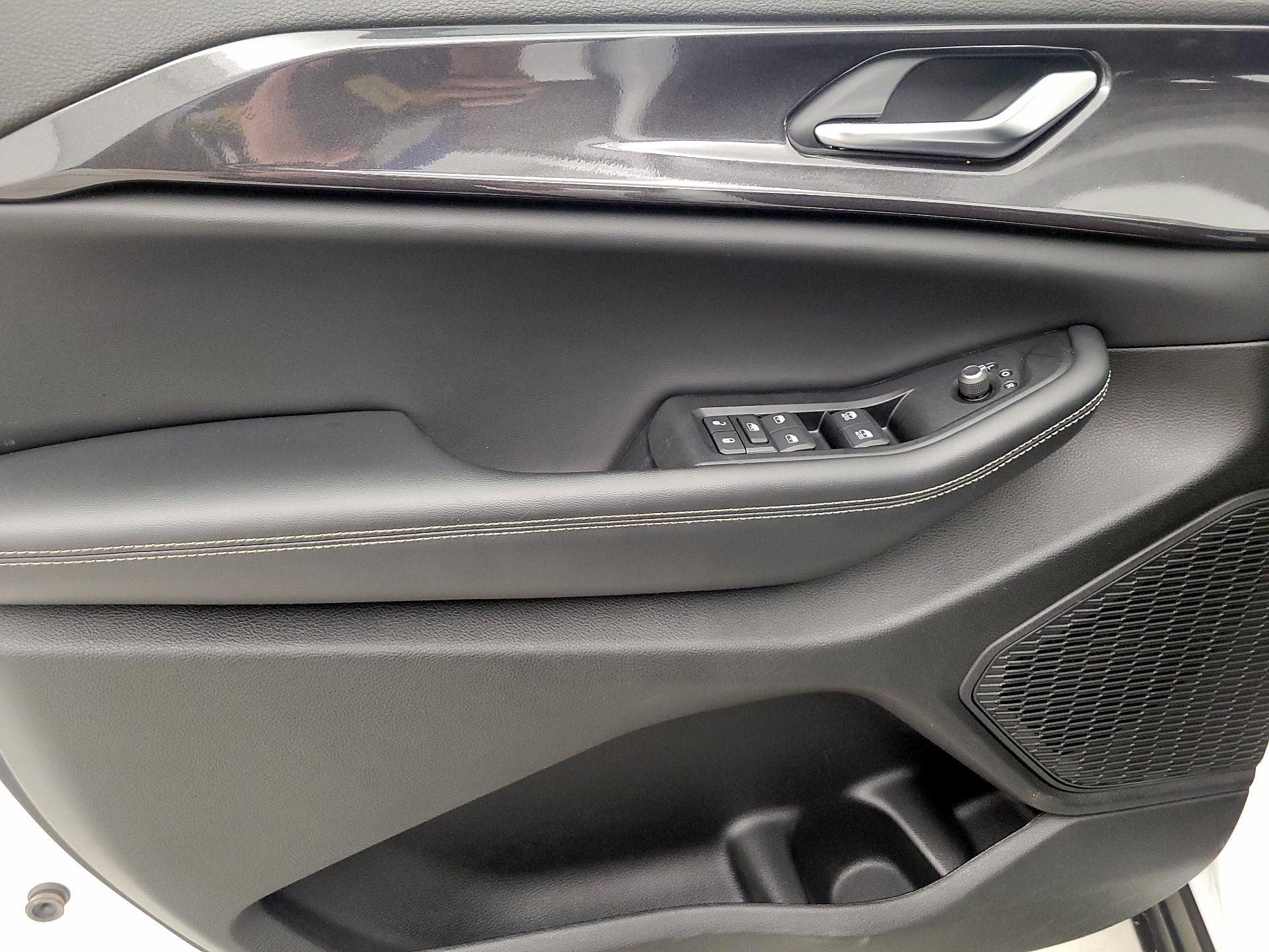 Thumbnail: 2023 Jeep Grand Cherokee - 12
