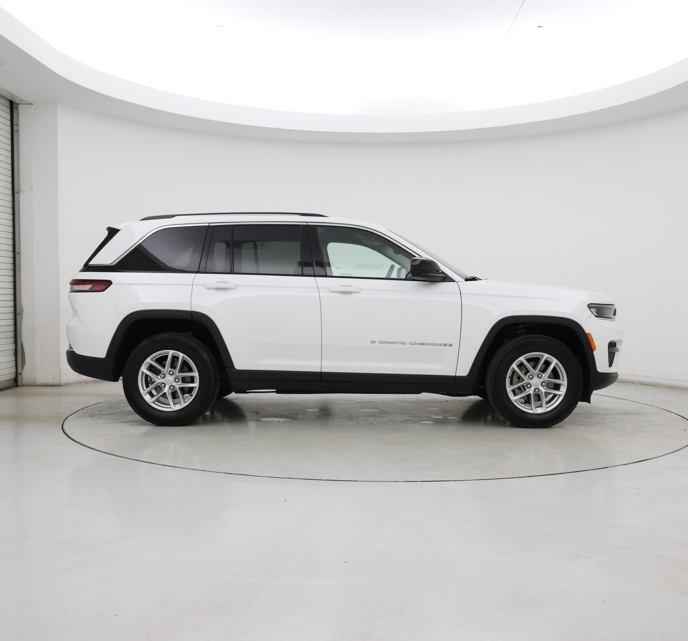 Thumbnail: 2023 Jeep Grand Cherokee - 7