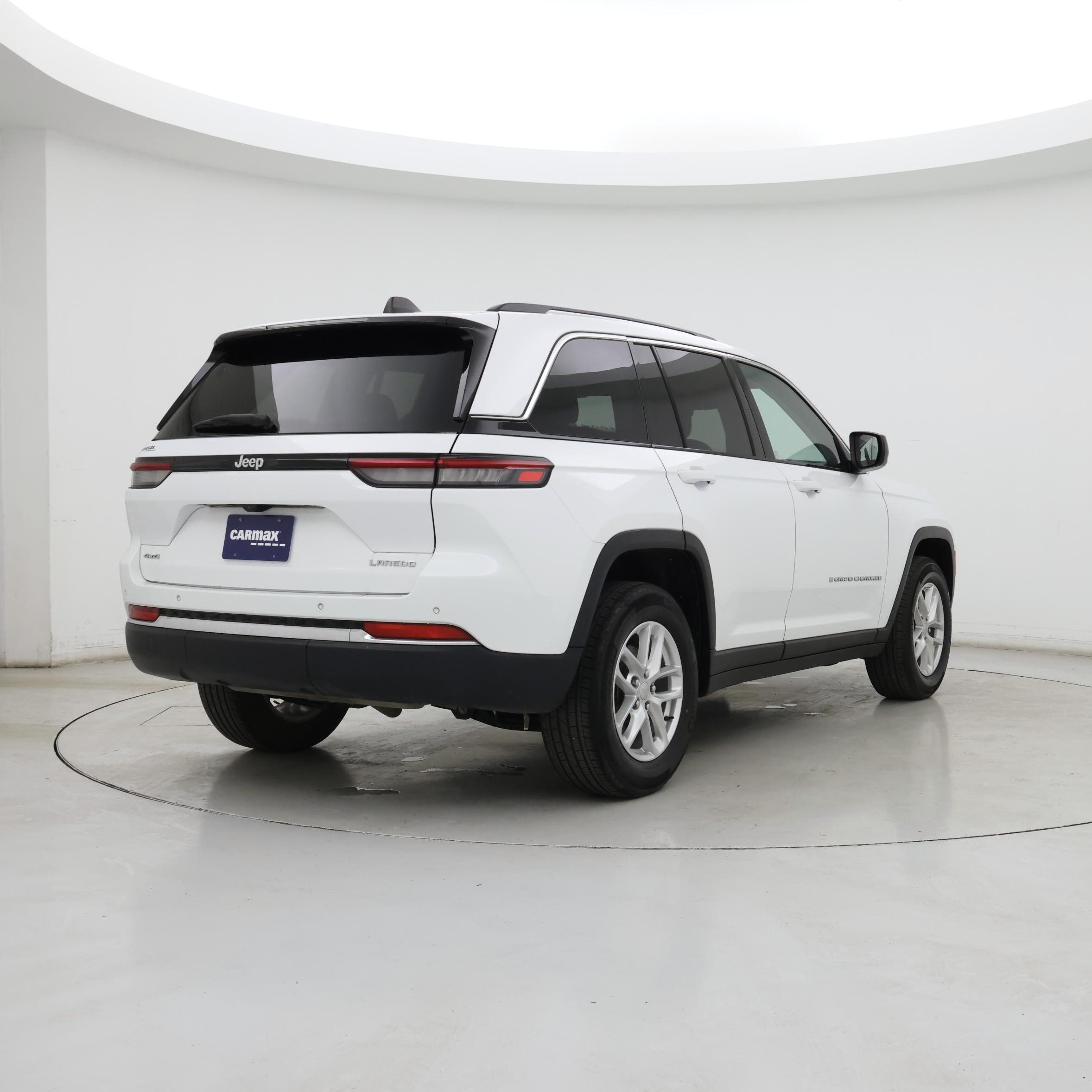 Thumbnail: 2023 Jeep Grand Cherokee - 8