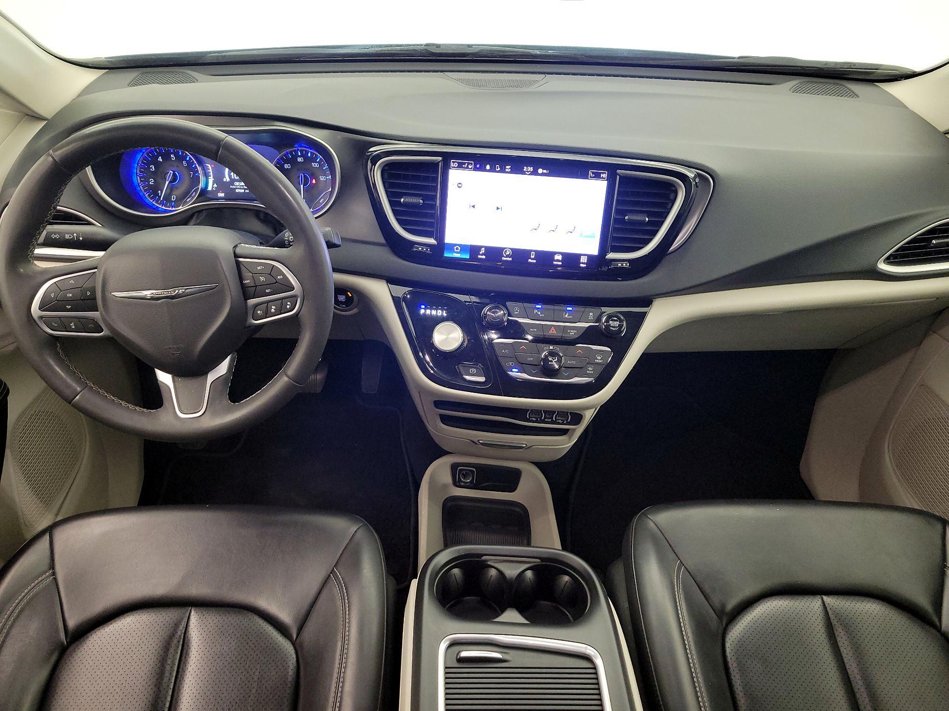 Thumbnail: 2023 Chrysler Pacifica - 9