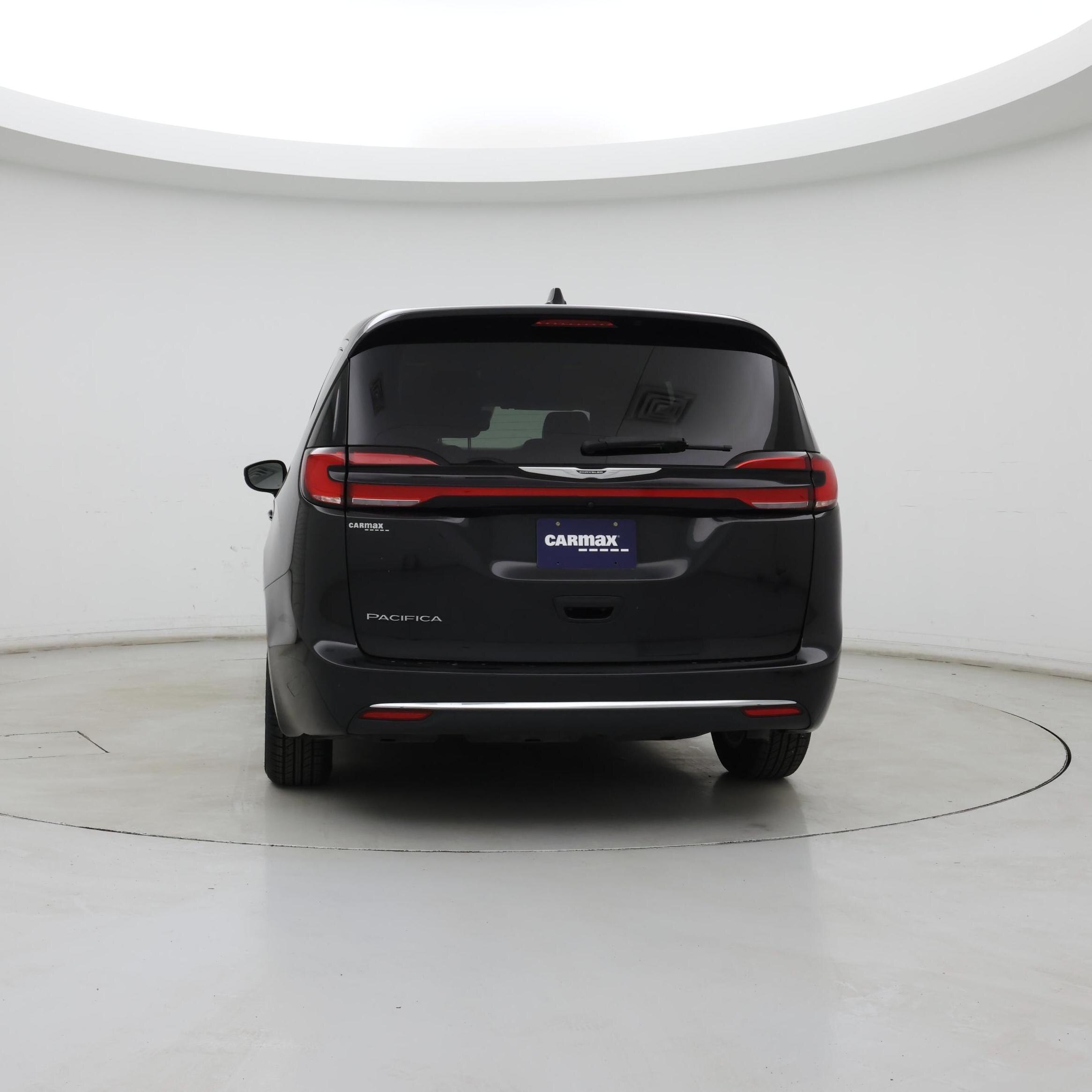 Thumbnail: 2023 Chrysler Pacifica - 6