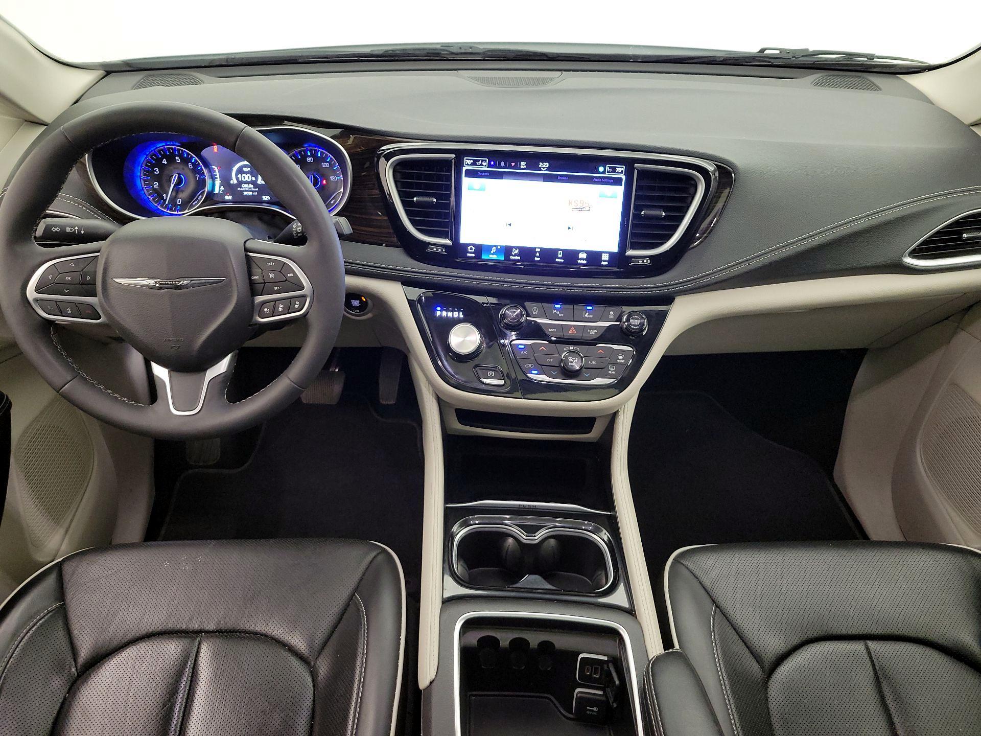 Thumbnail: 2024 Chrysler Pacifica - 9