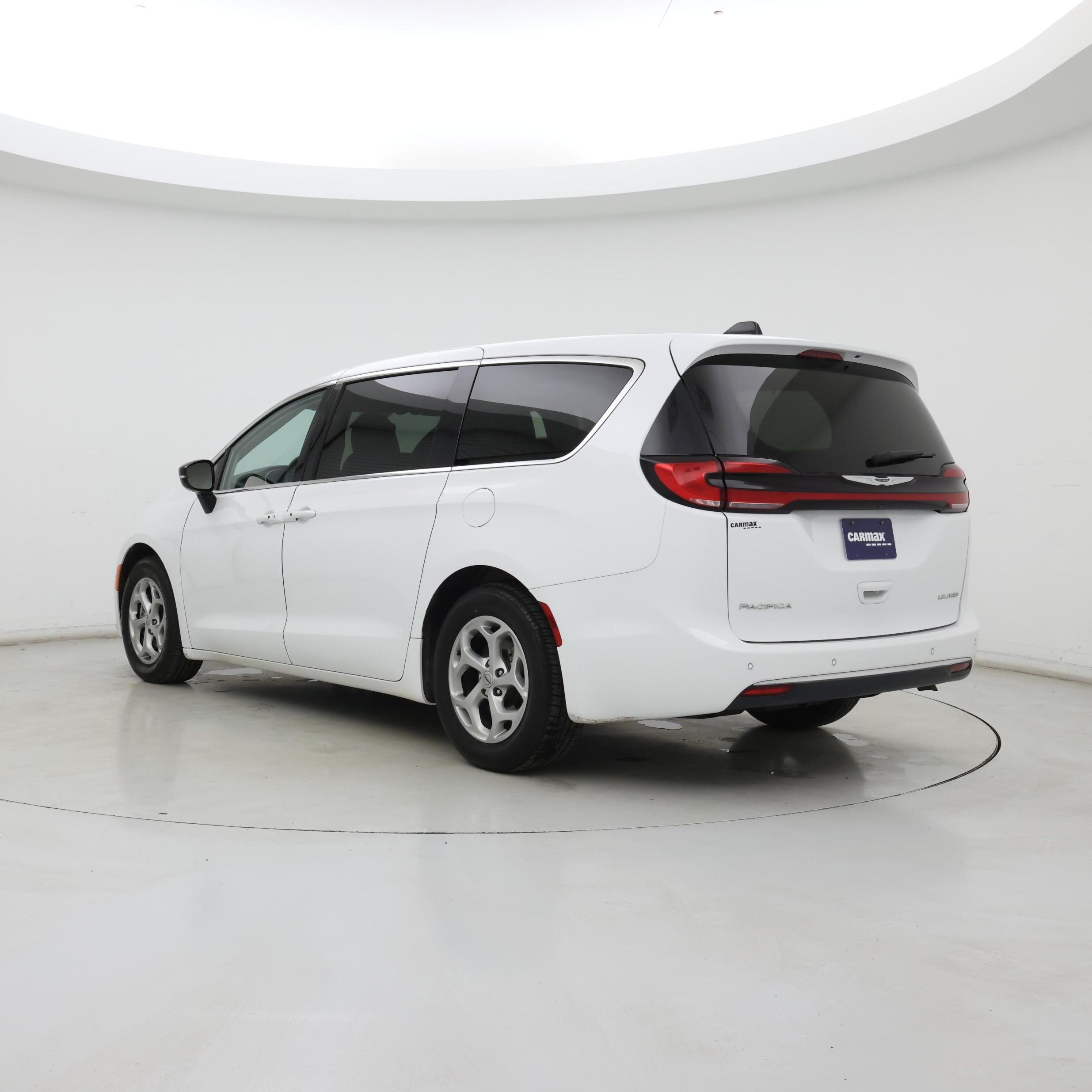 Thumbnail: 2024 Chrysler Pacifica - 2