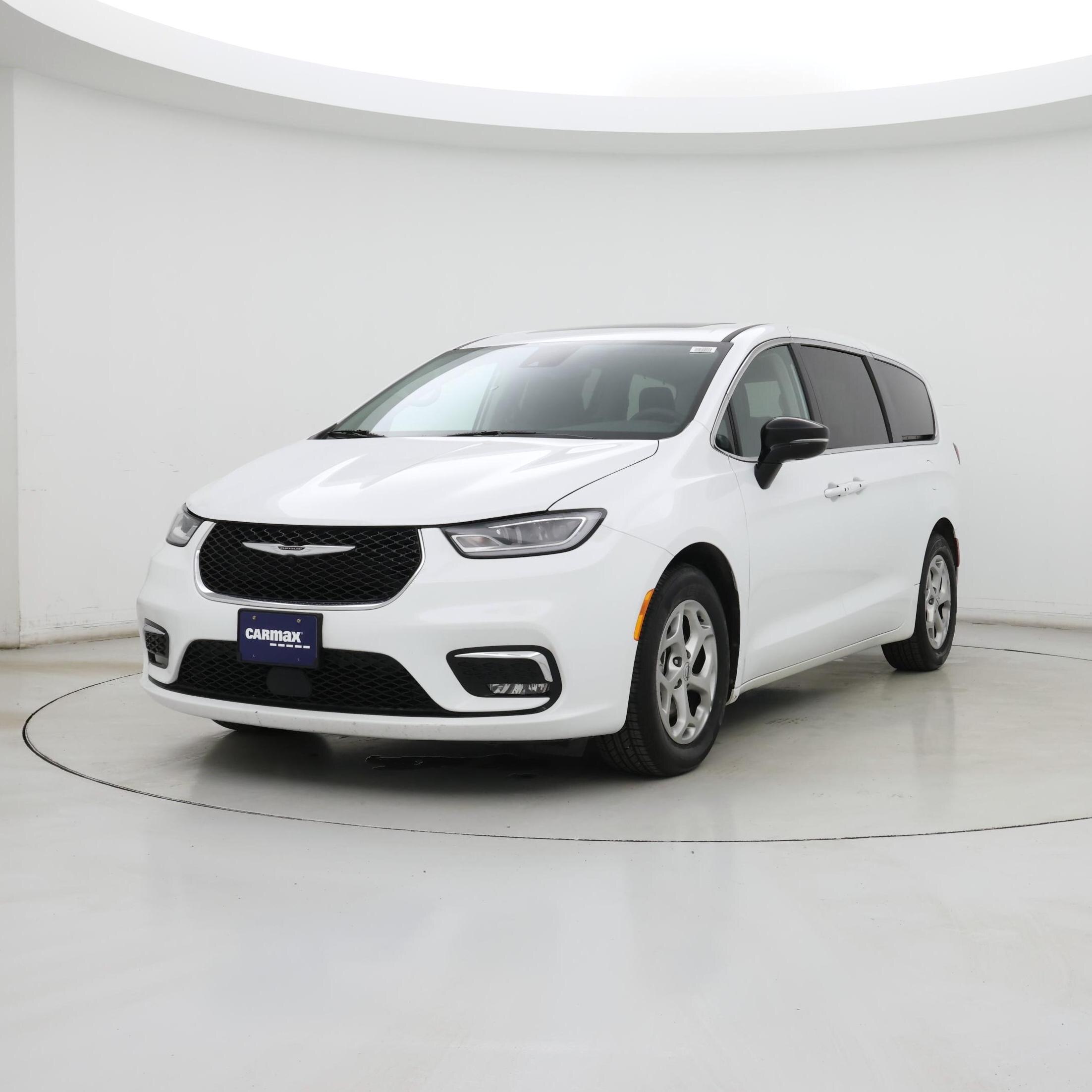 Thumbnail: 2024 Chrysler Pacifica - 4