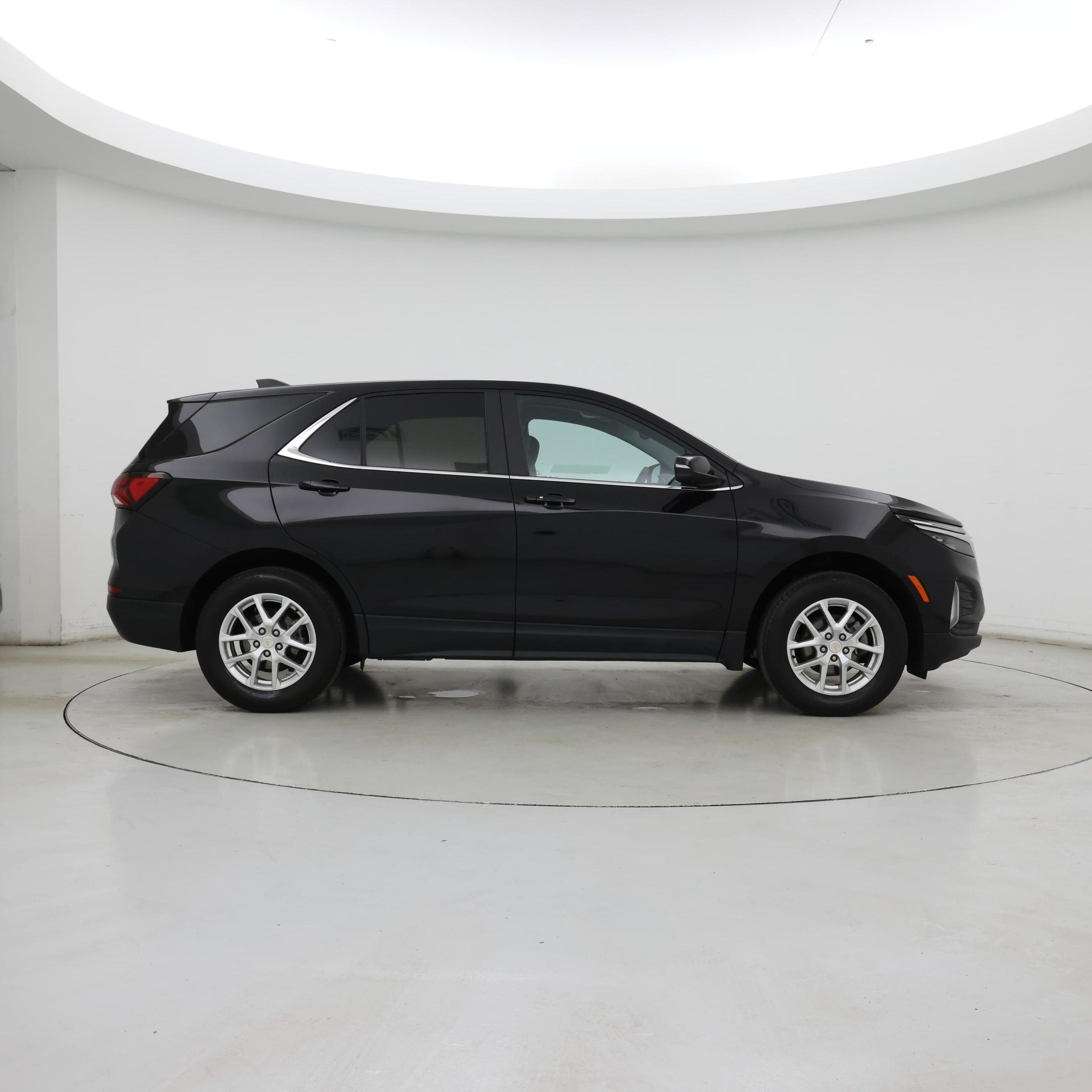 Thumbnail: 2023 Chevrolet Equinox - 7