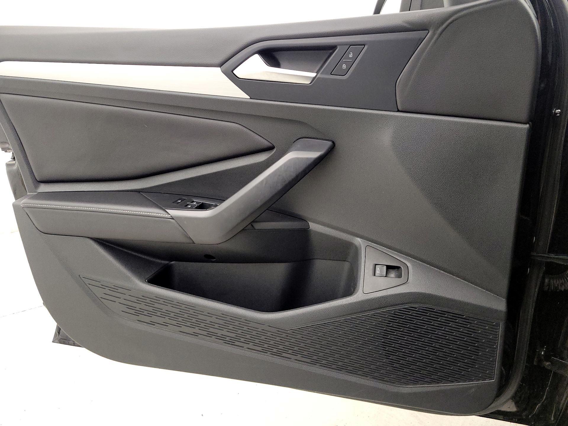 Thumbnail: 2025 Volkswagen Jetta - 12