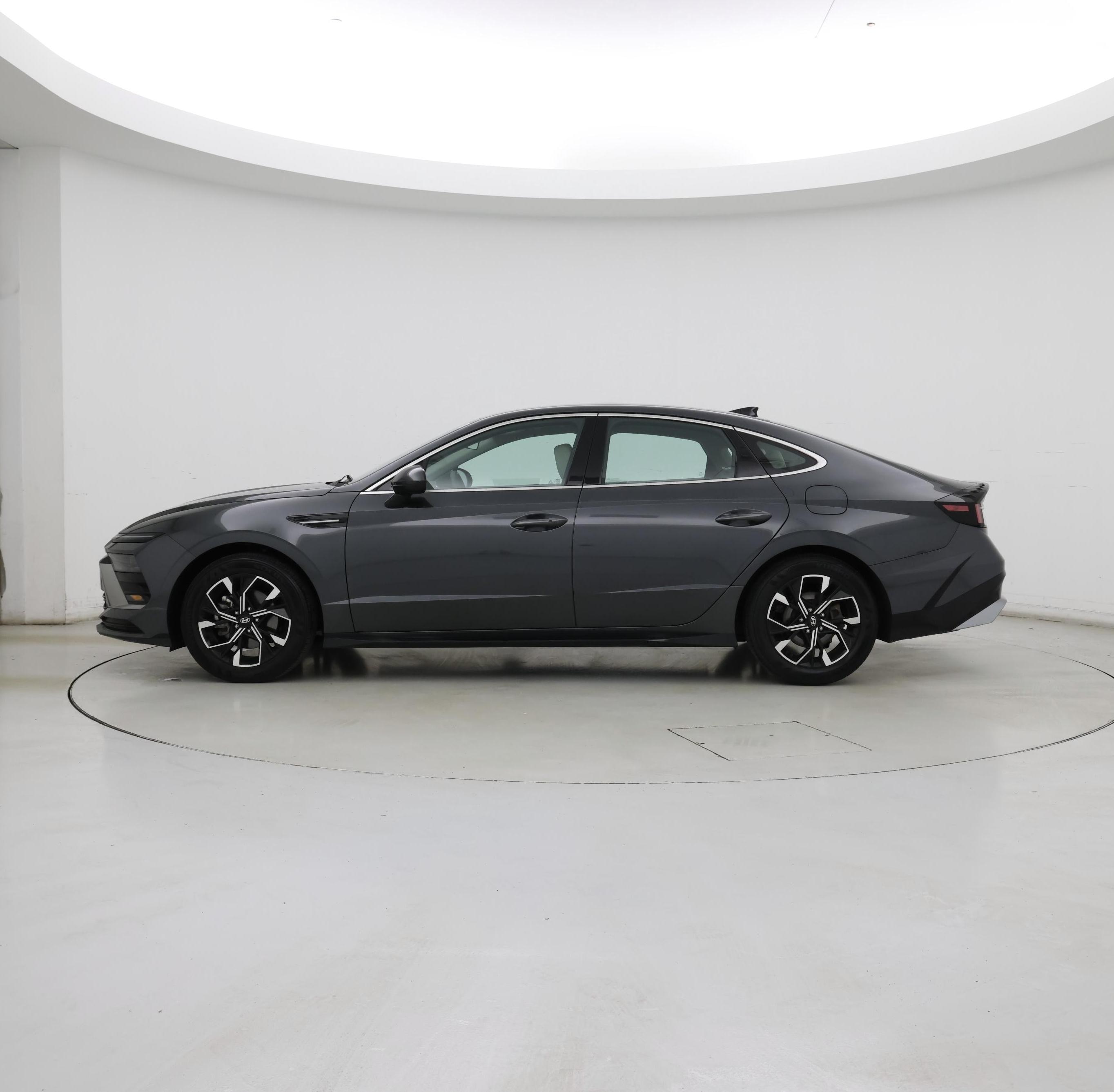 Thumbnail: 2025 Hyundai Sonata - 3