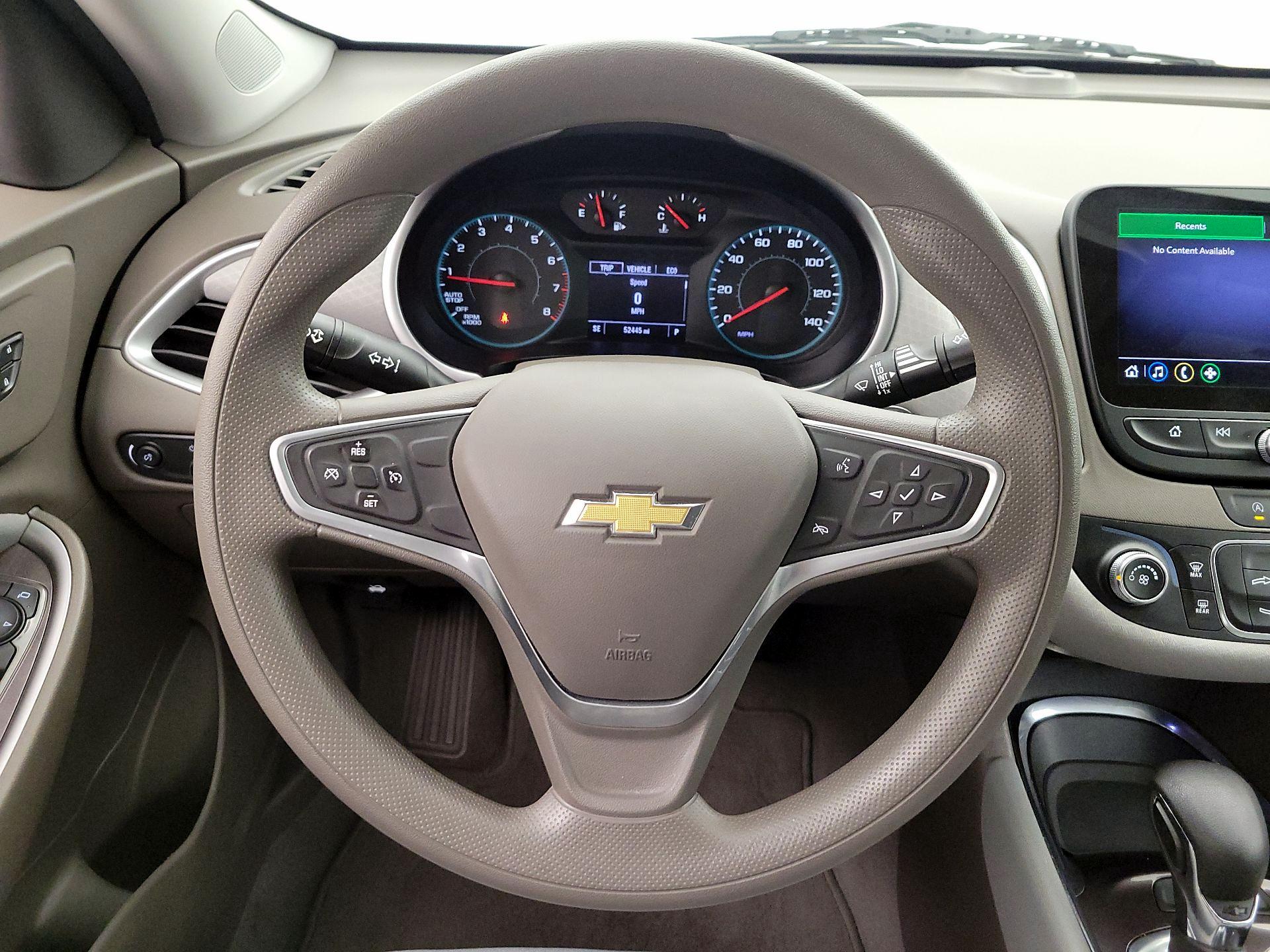 Thumbnail: 2022 Chevrolet Malibu - 10