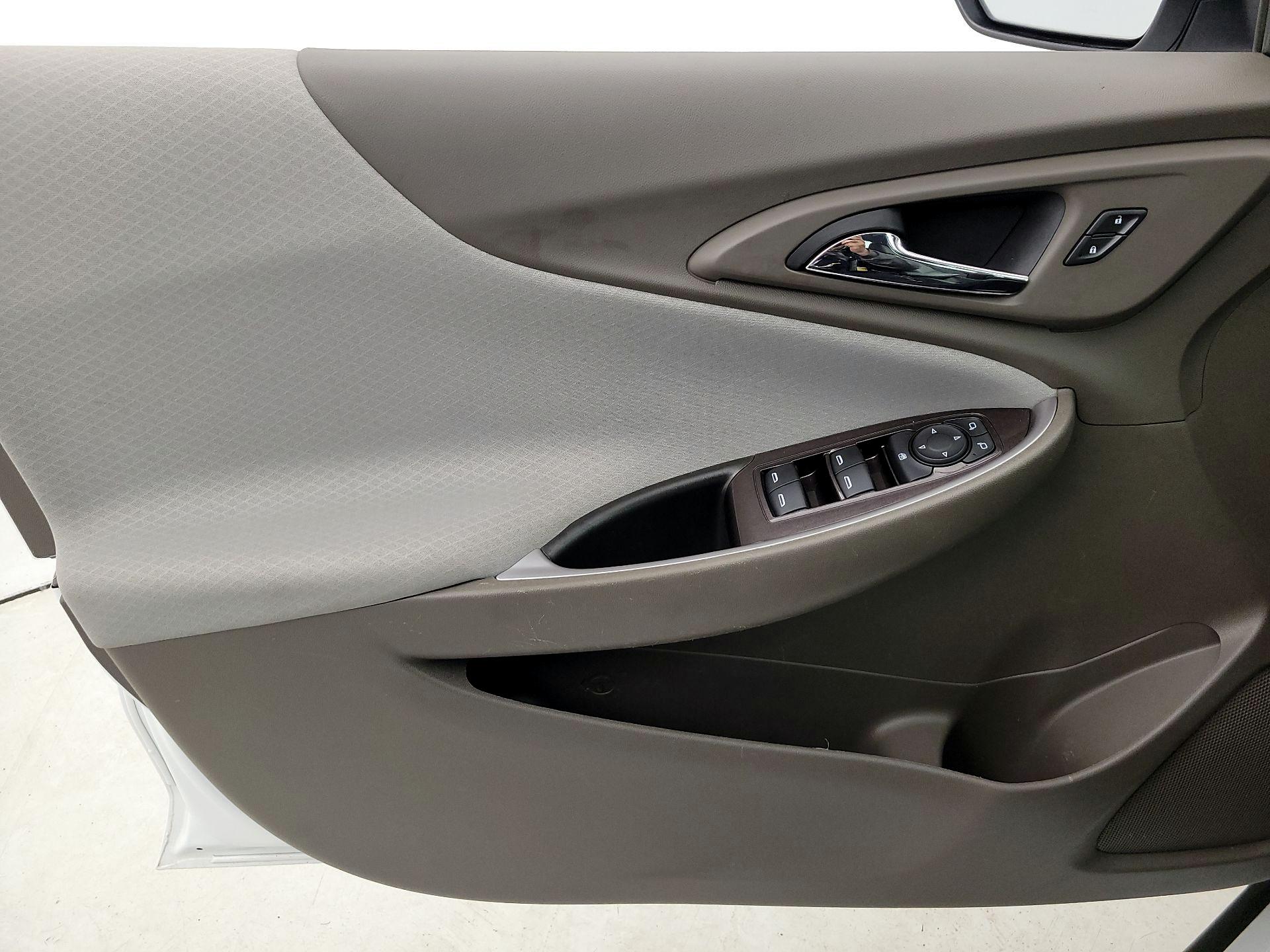 Thumbnail: 2022 Chevrolet Malibu - 12
