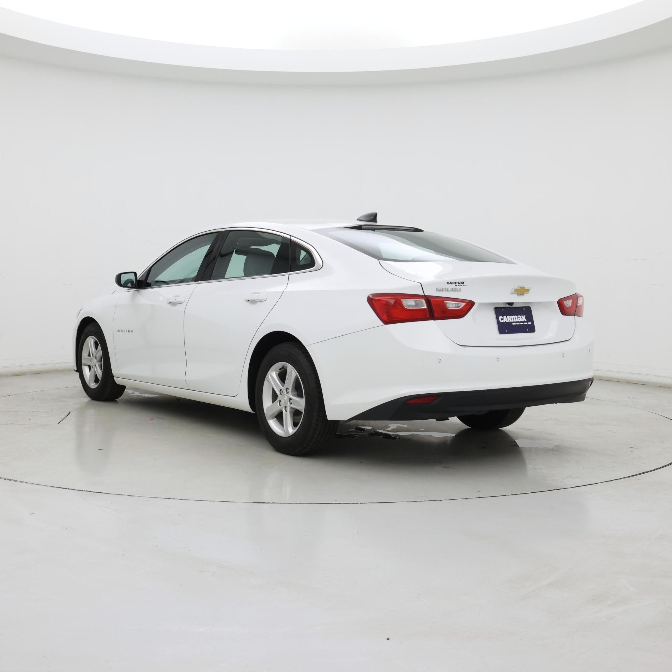Thumbnail: 2022 Chevrolet Malibu - 2