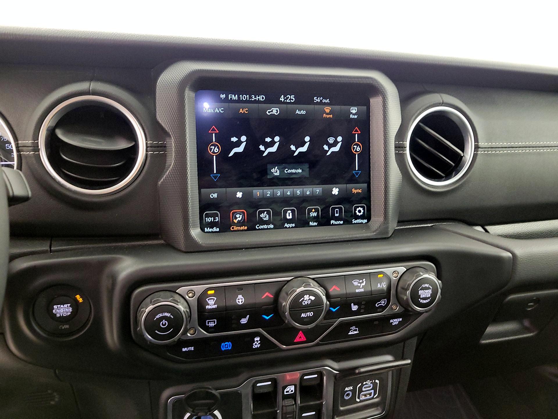 Thumbnail: 2023 Jeep Wrangler - 17