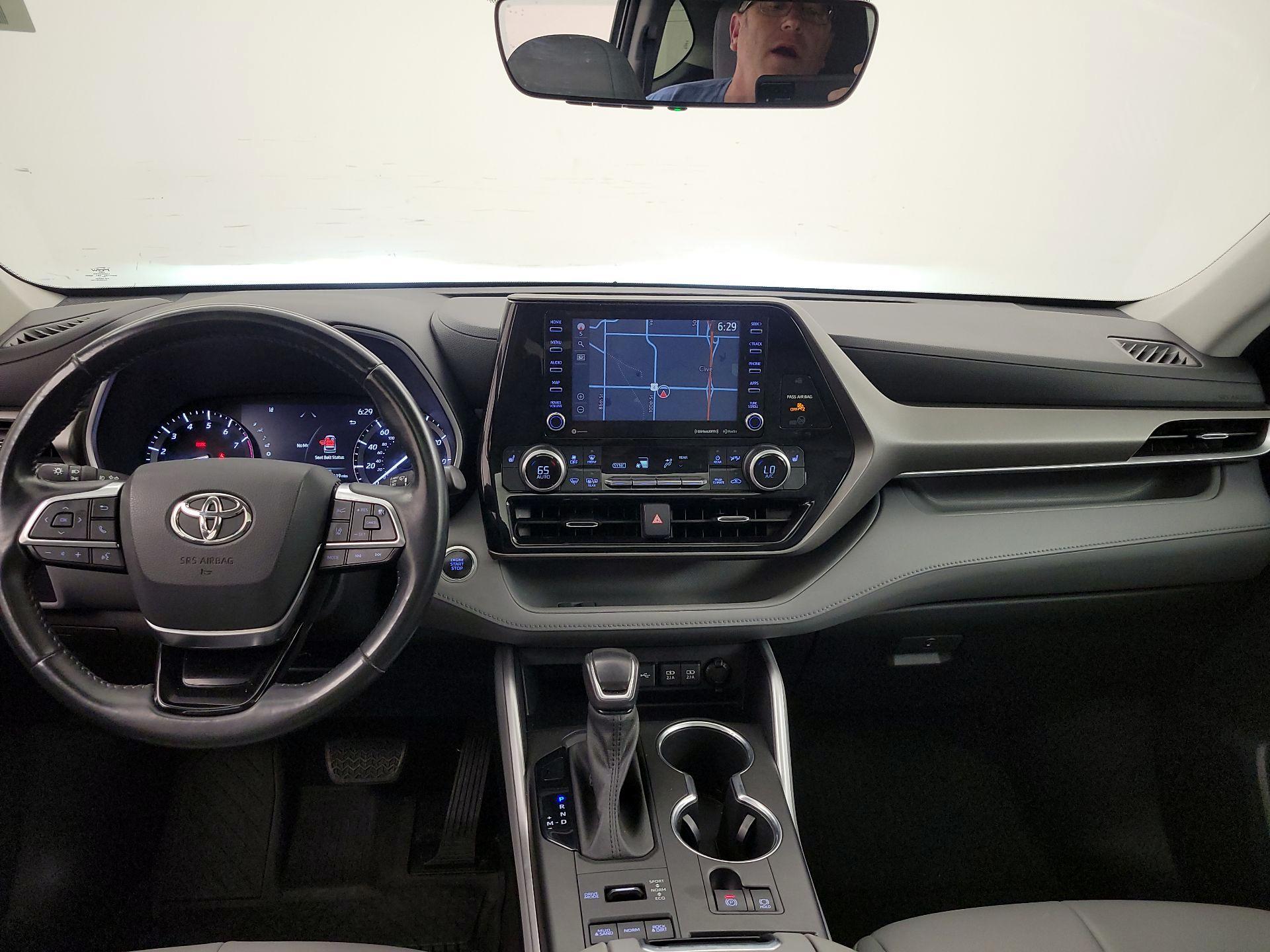 Thumbnail: 2021 Toyota Highlander - 9