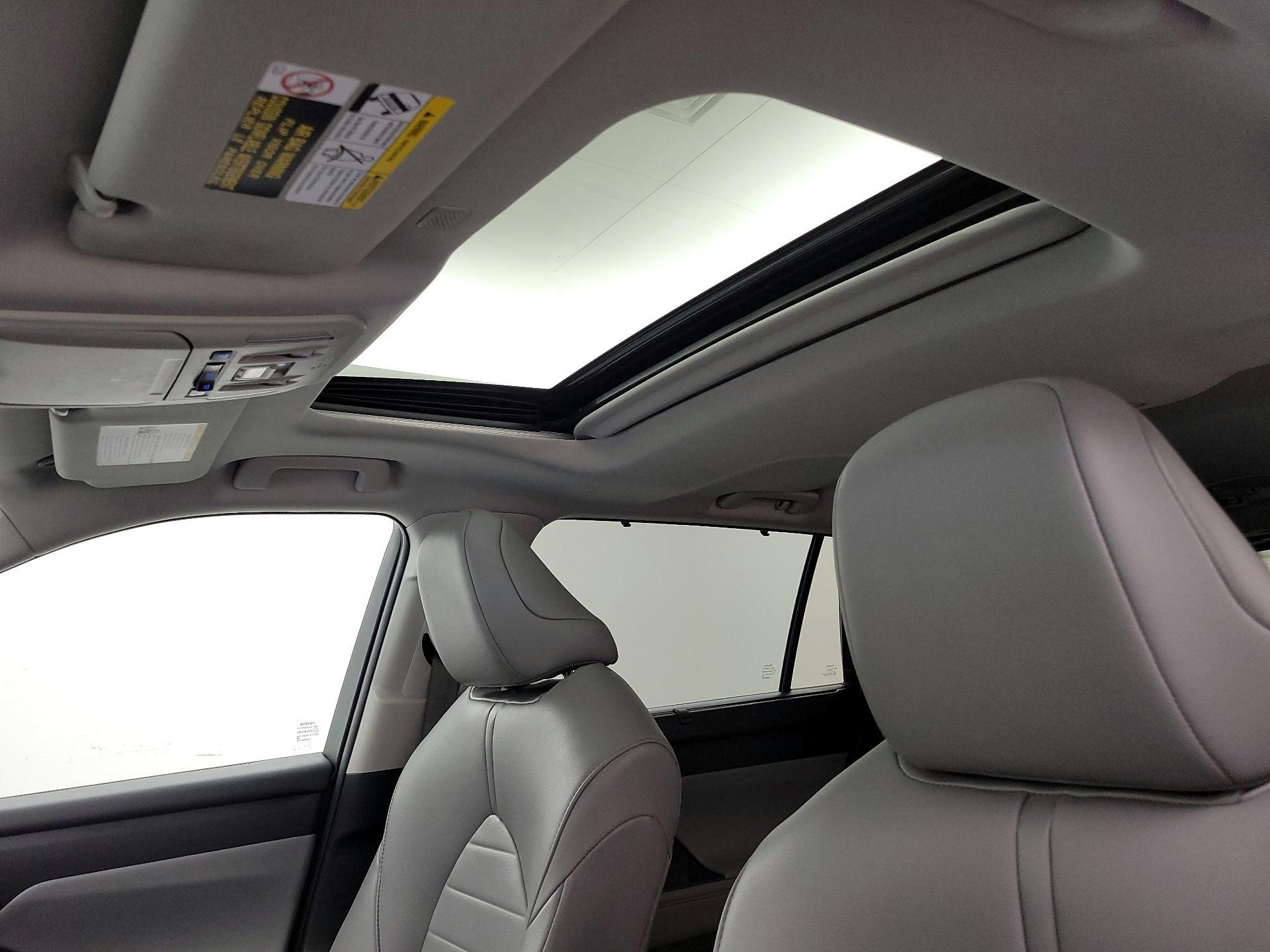 Thumbnail: 2021 Toyota Highlander - 20