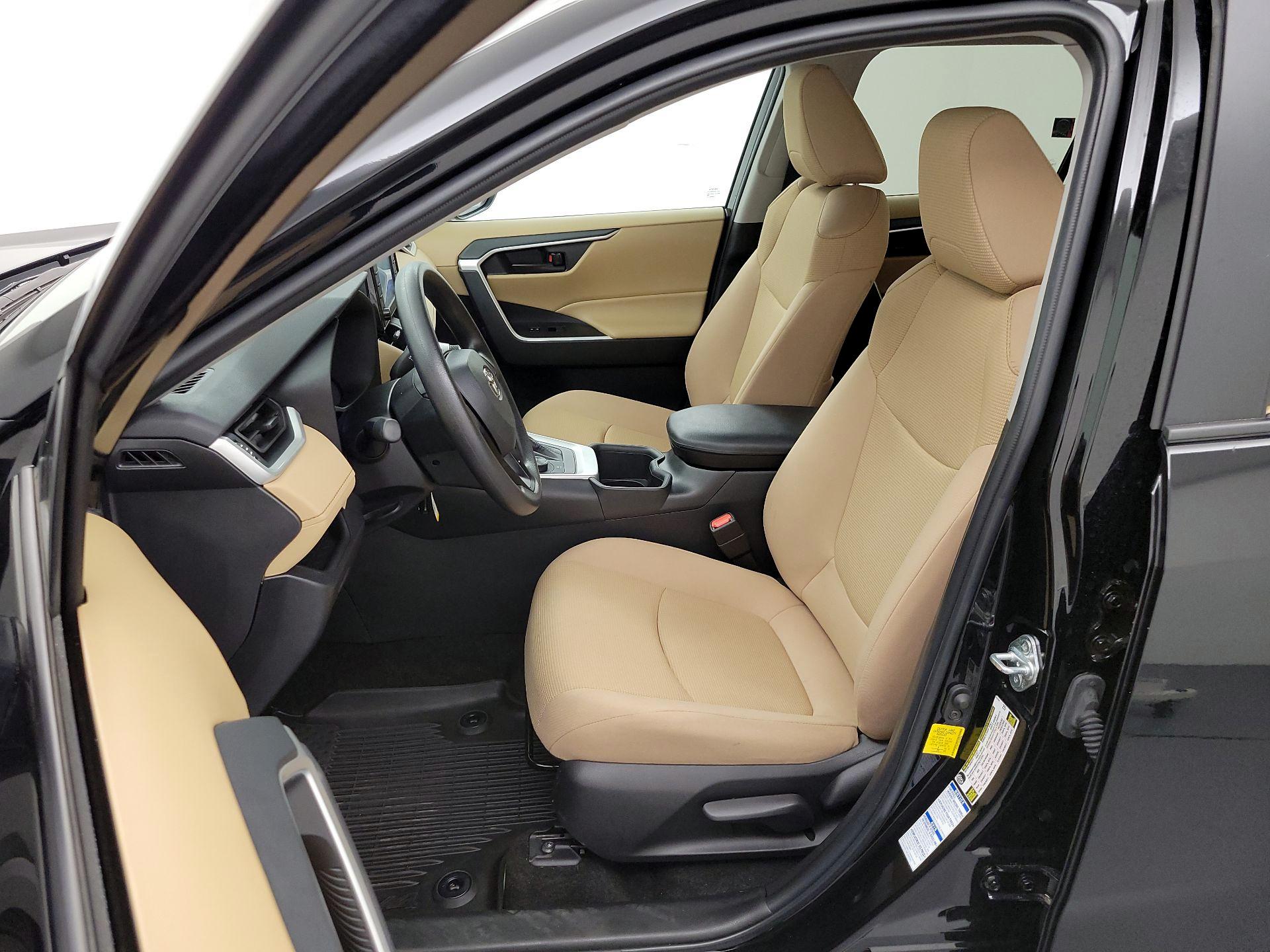 Thumbnail: 2022 Toyota RAV4 - 11