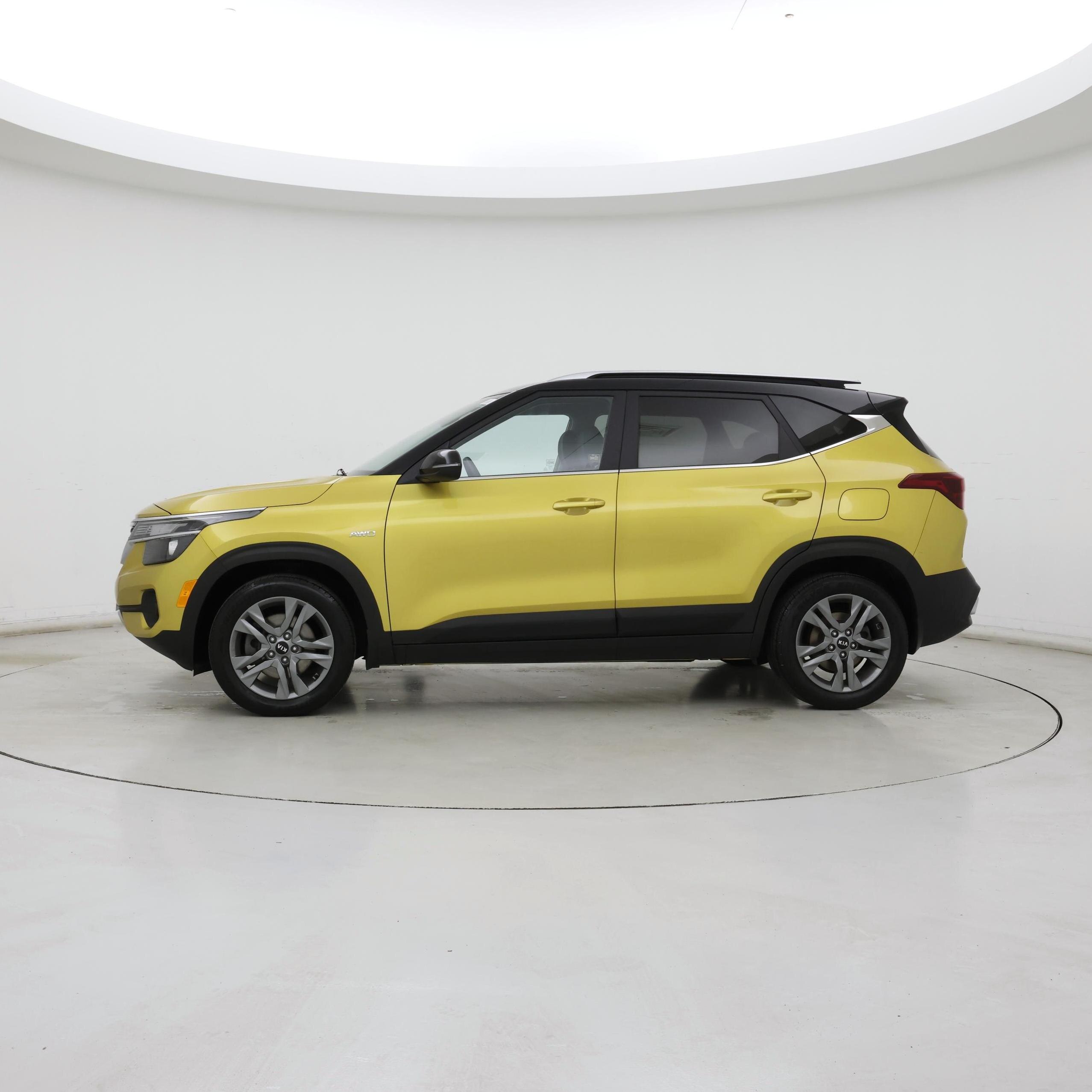 Thumbnail: 2021 Kia Seltos - 3