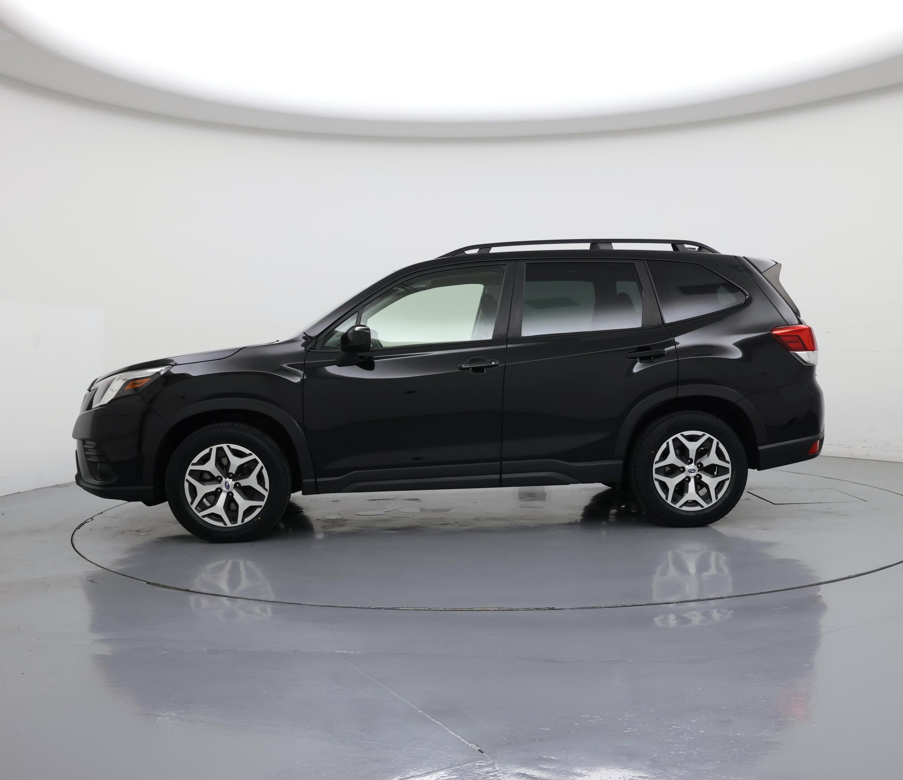 Thumbnail: 2023 Subaru Forester - 3