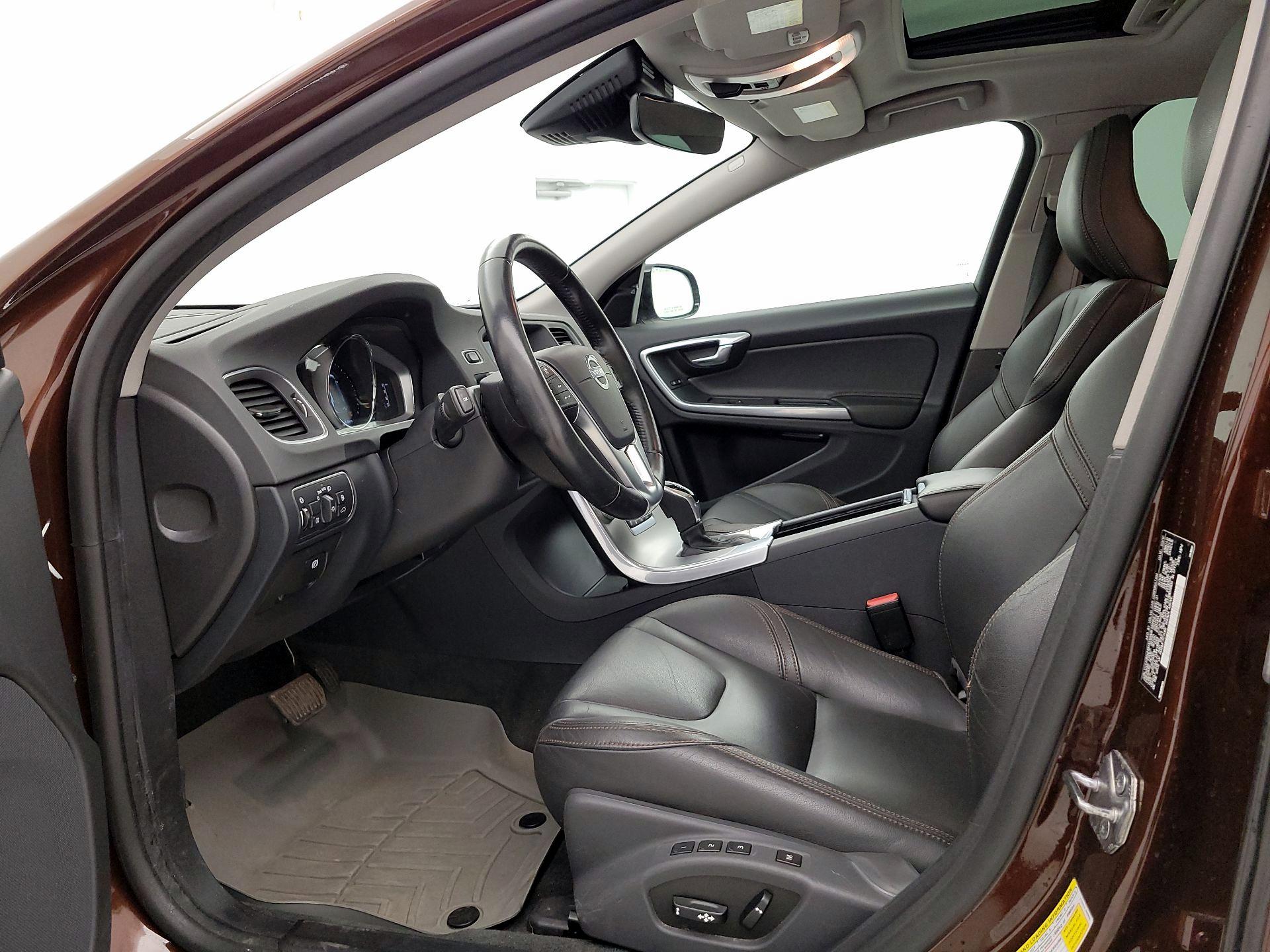 Thumbnail: 2017 Volvo S60 - 11