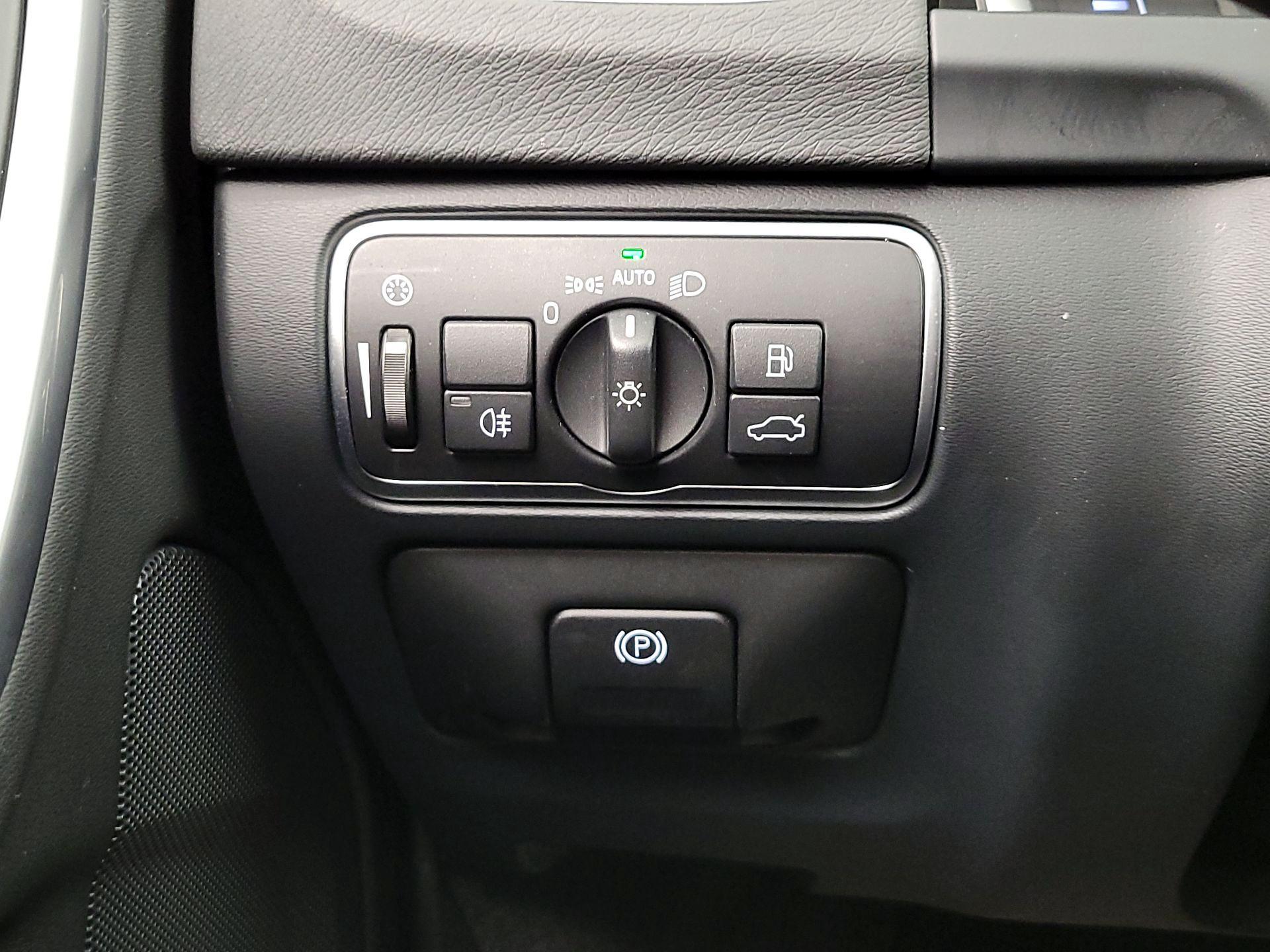 Thumbnail: 2017 Volvo S60 - 13