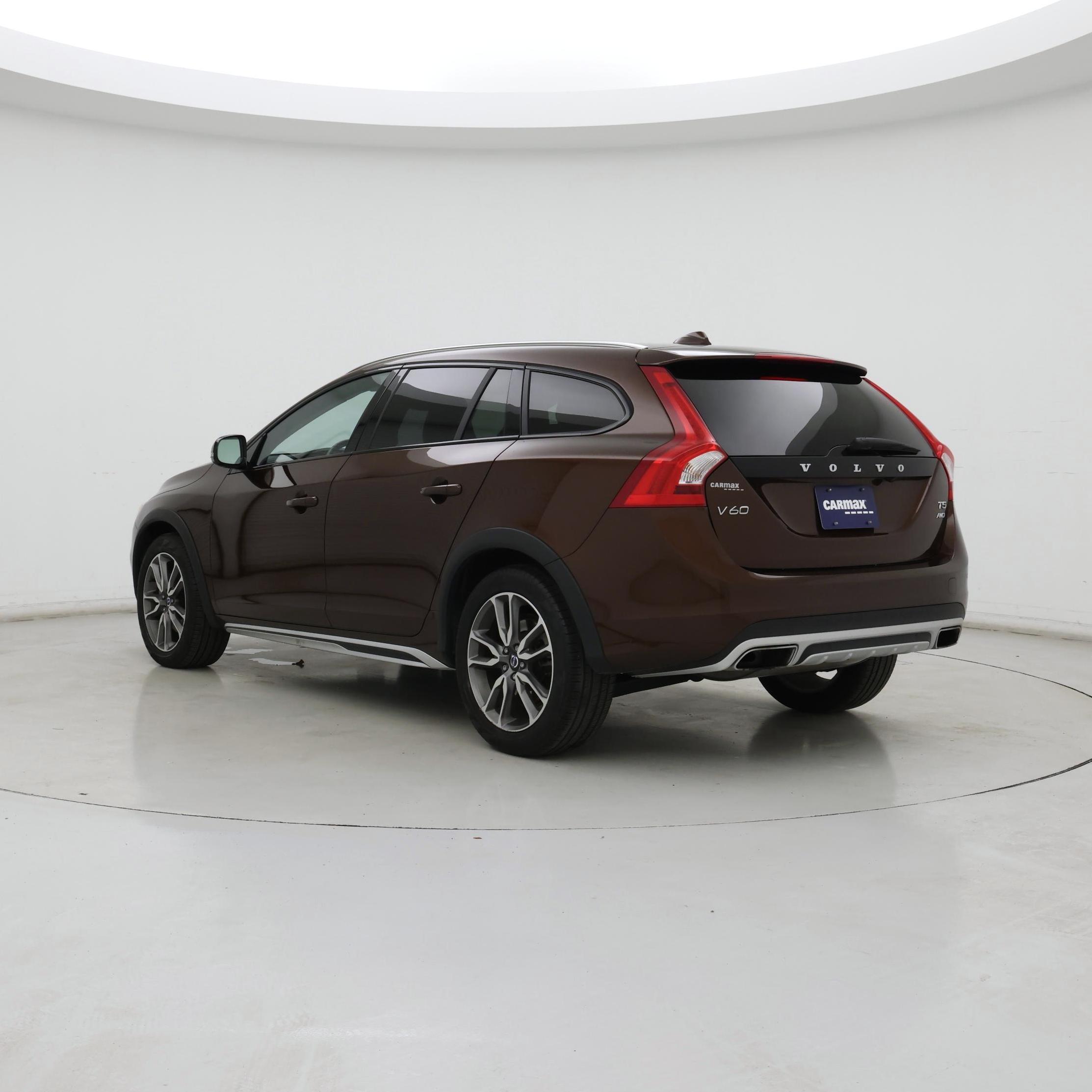 Thumbnail: 2017 Volvo S60 - 2