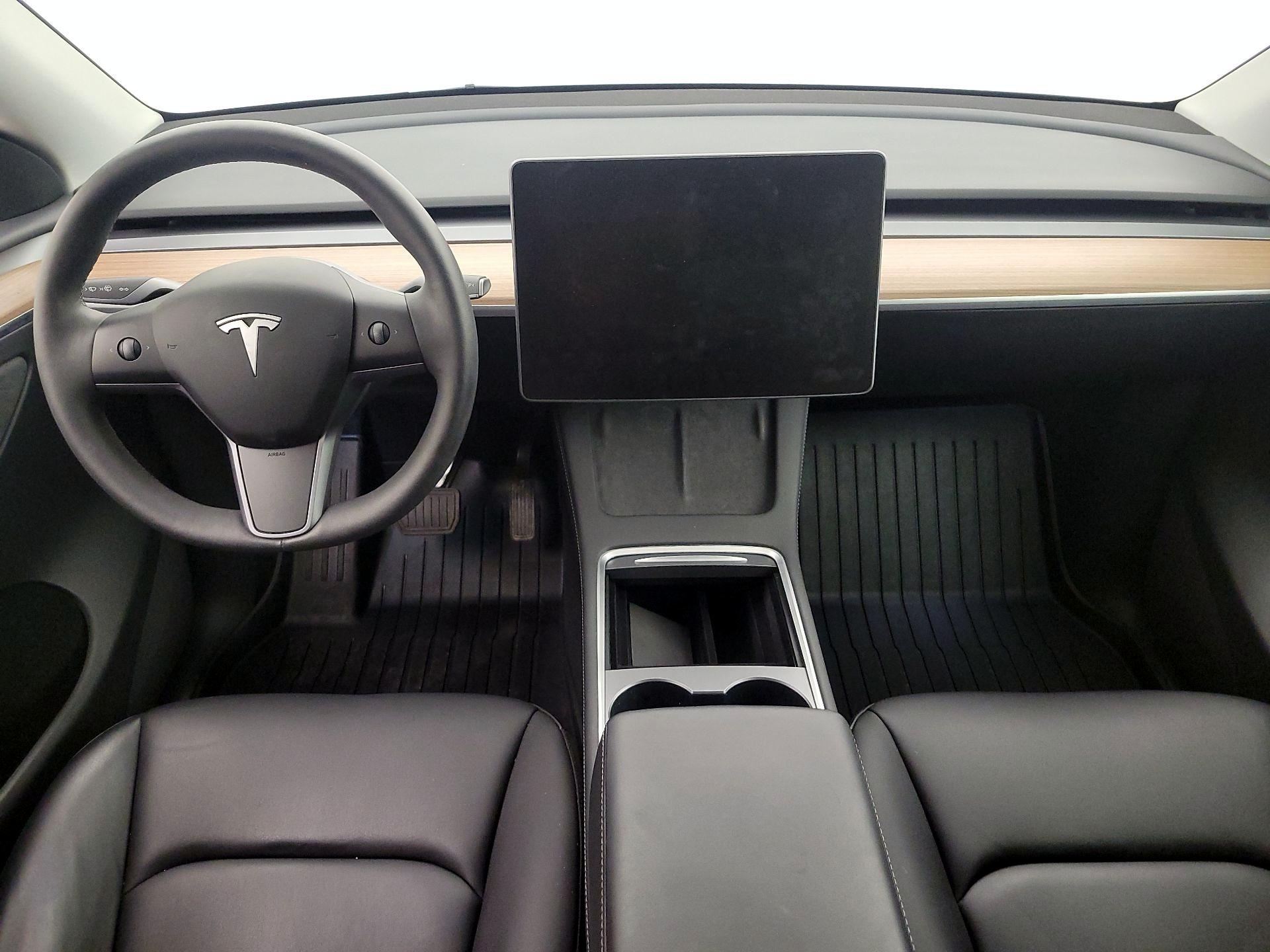 Thumbnail: 2023 Tesla Model Y - 9