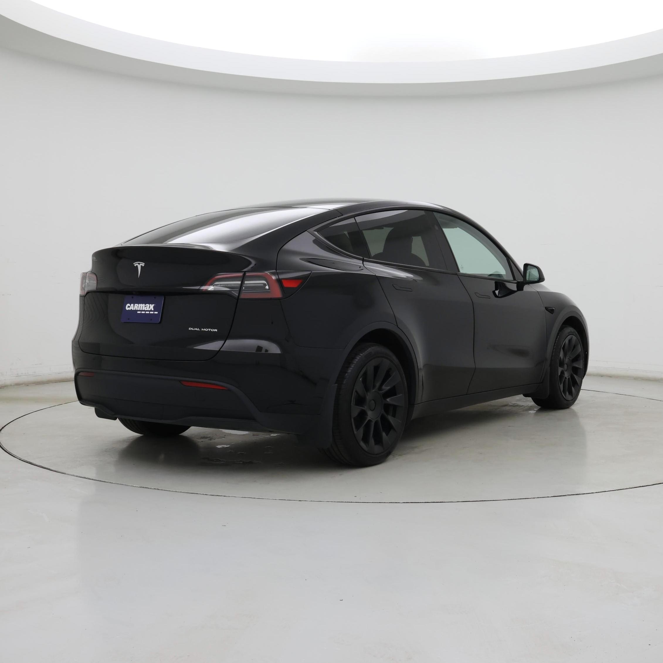 Thumbnail: 2023 Tesla Model Y - 8
