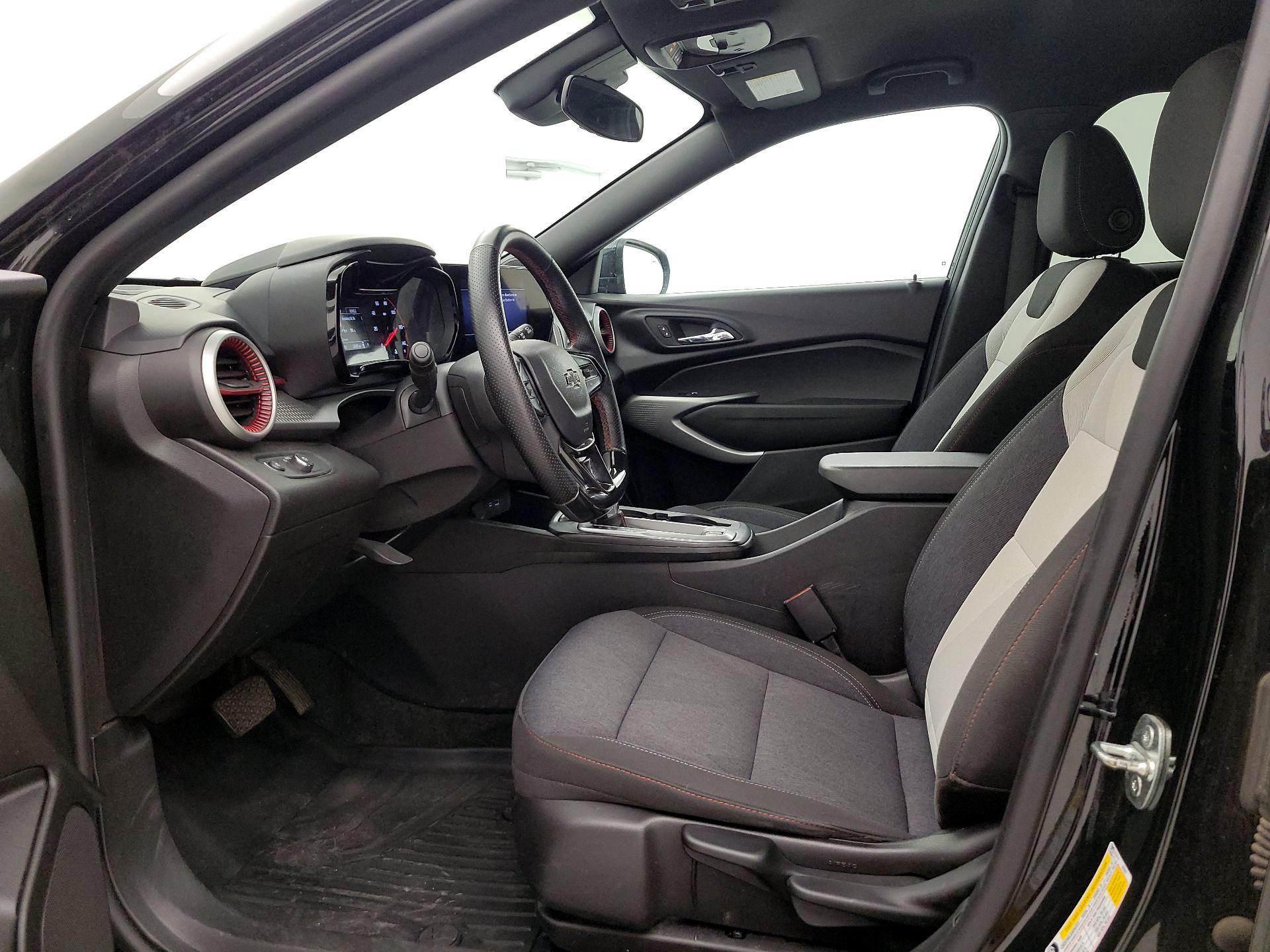 Thumbnail: 2024 Chevrolet Trax - 11