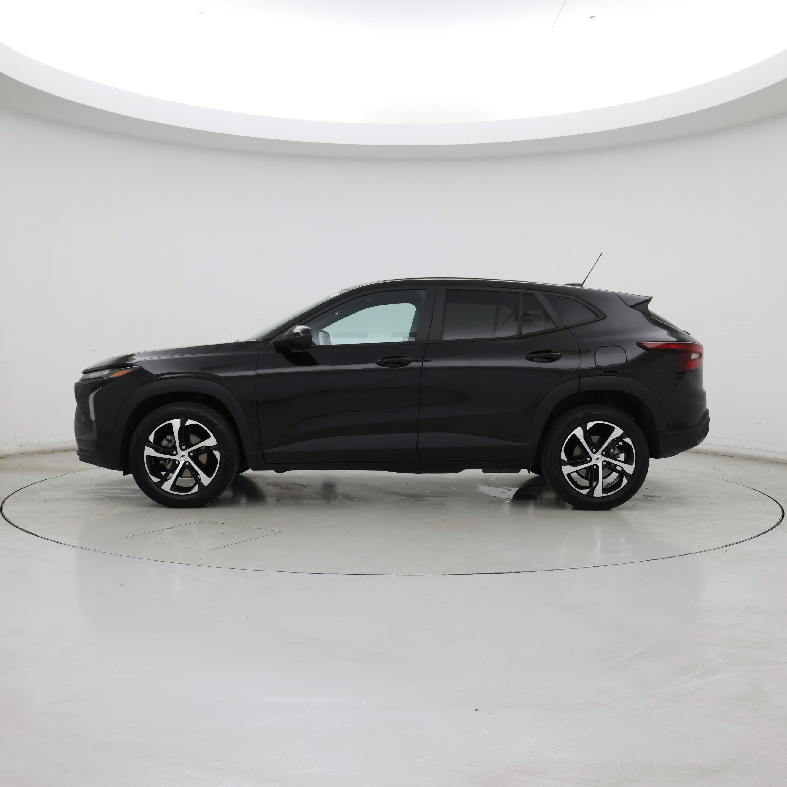 Thumbnail: 2024 Chevrolet Trax - 3