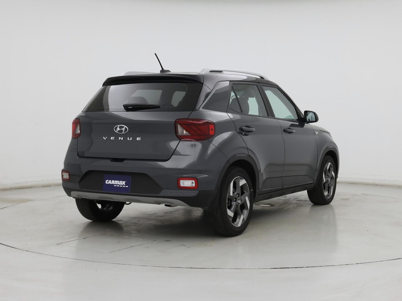 2024 Hyundai Venue Limited - Photo 9