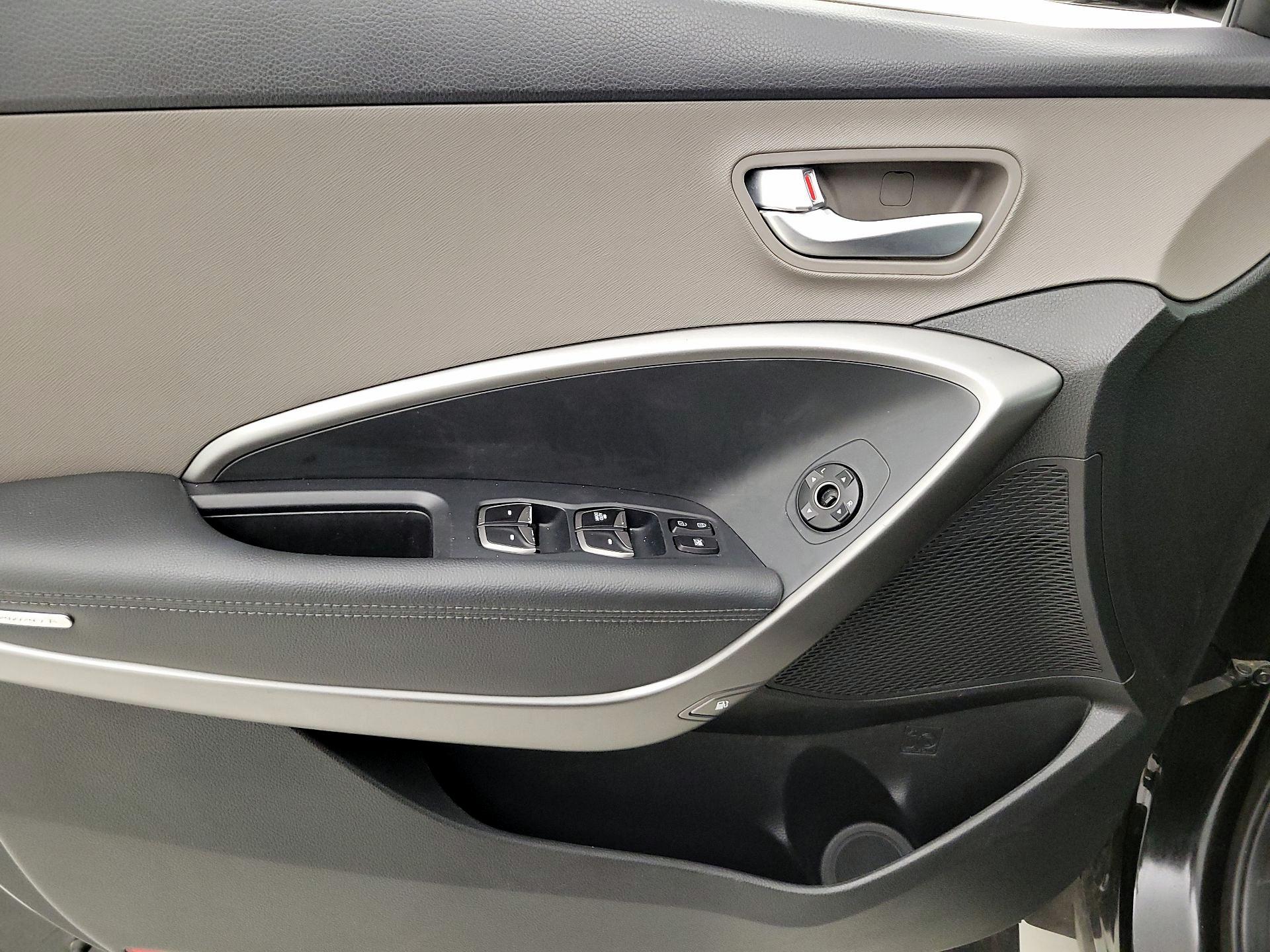 Thumbnail: 2018 Hyundai Santa Fe - 12