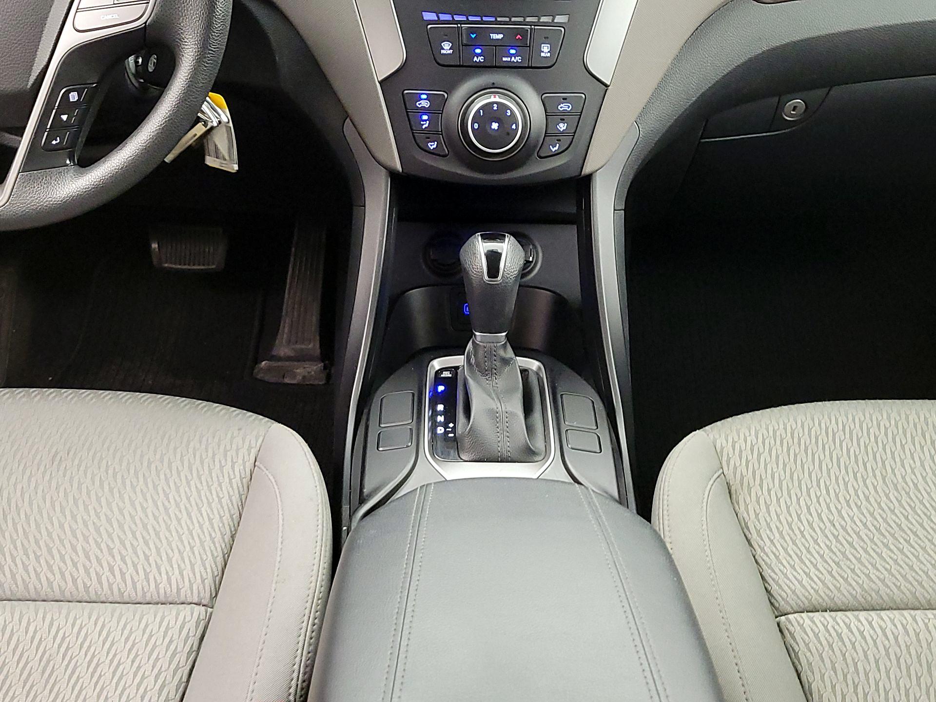 Thumbnail: 2018 Hyundai Santa Fe - 17