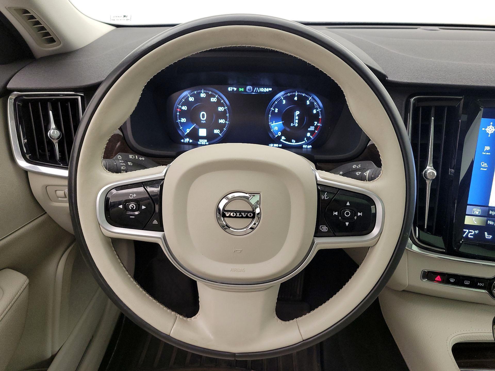 Thumbnail: 2019 Volvo S90 - 10