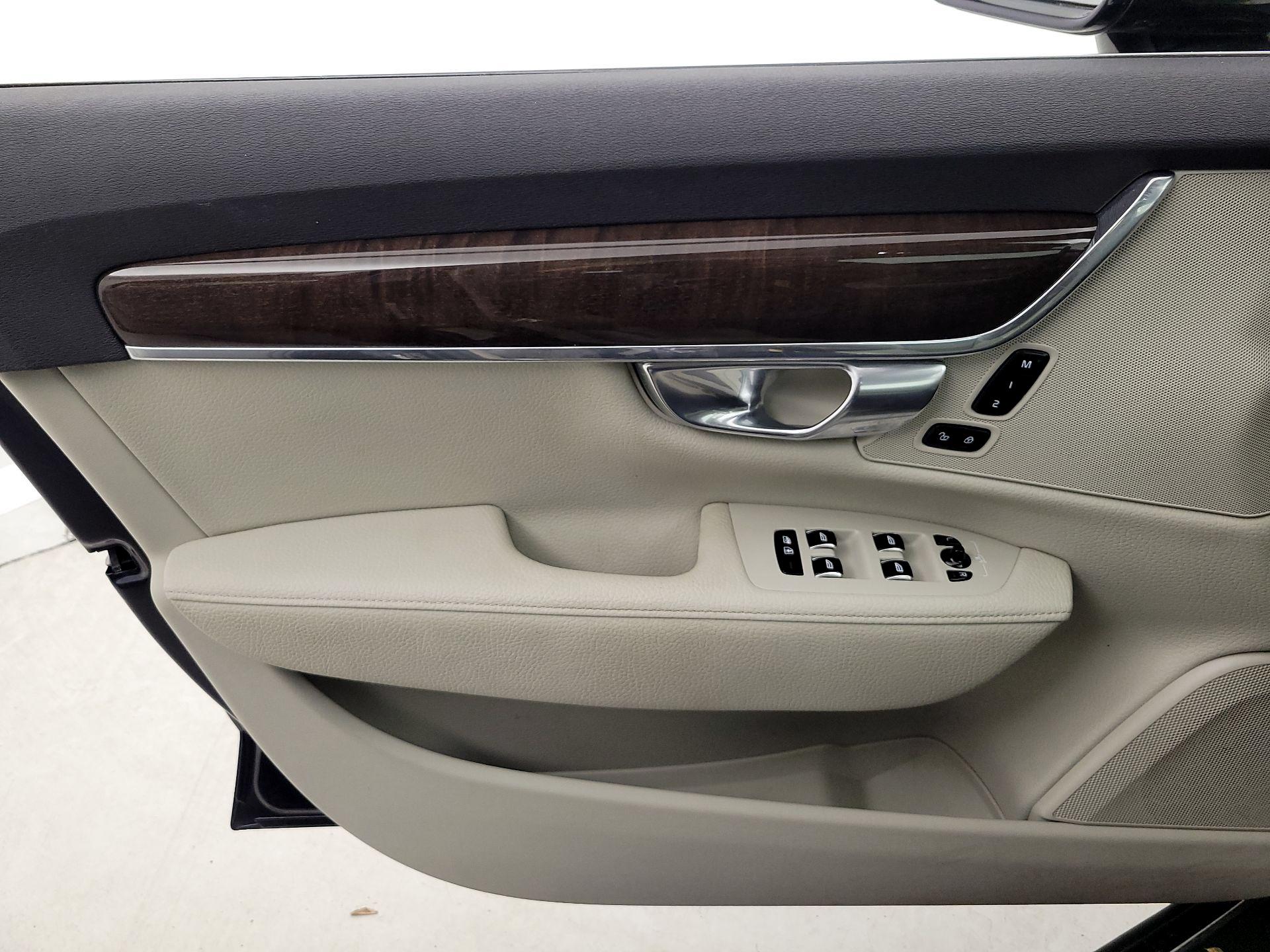 Thumbnail: 2019 Volvo S90 - 12