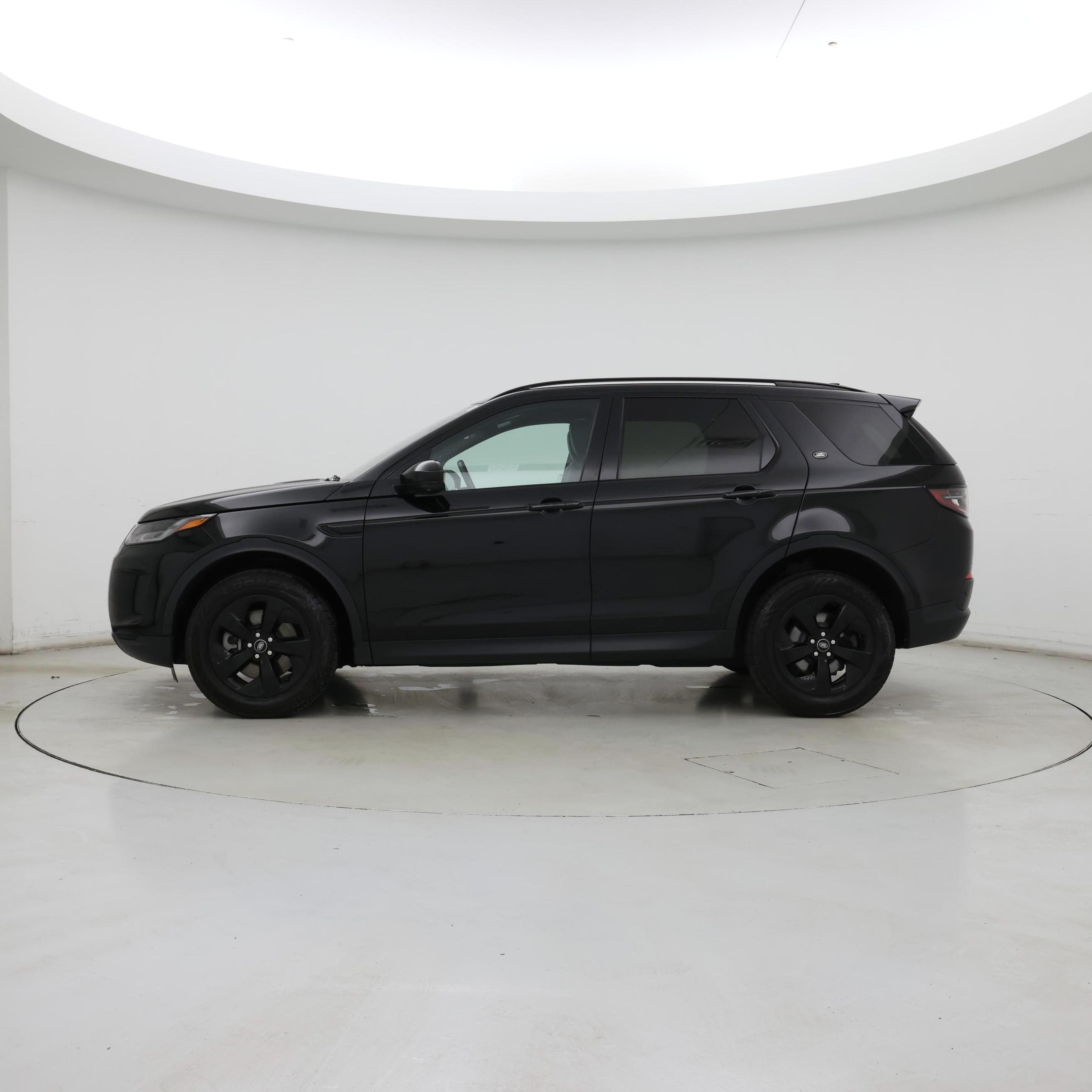 Thumbnail: 2021 Land Rover Discovery Sport - 3