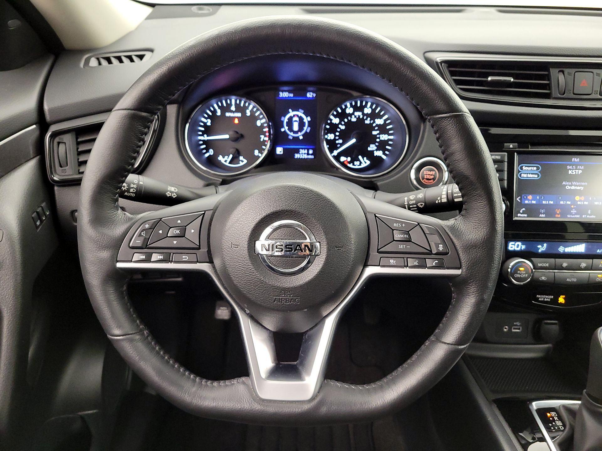 Thumbnail: 2018 Nissan Rogue - 10