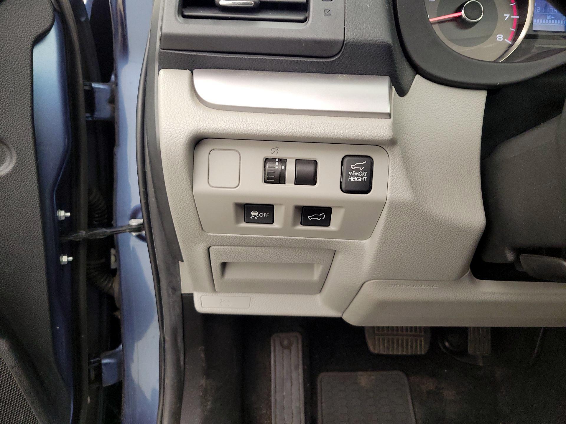 Thumbnail: 2015 Subaru Forester - 13