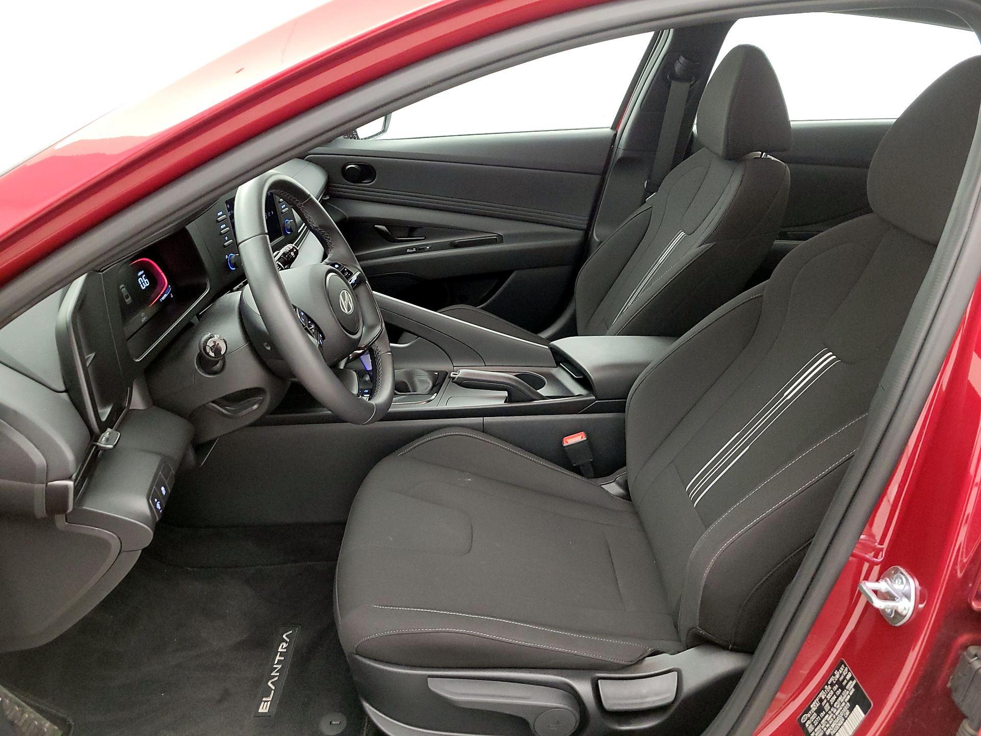 Thumbnail: 2025 Hyundai Elantra - 11