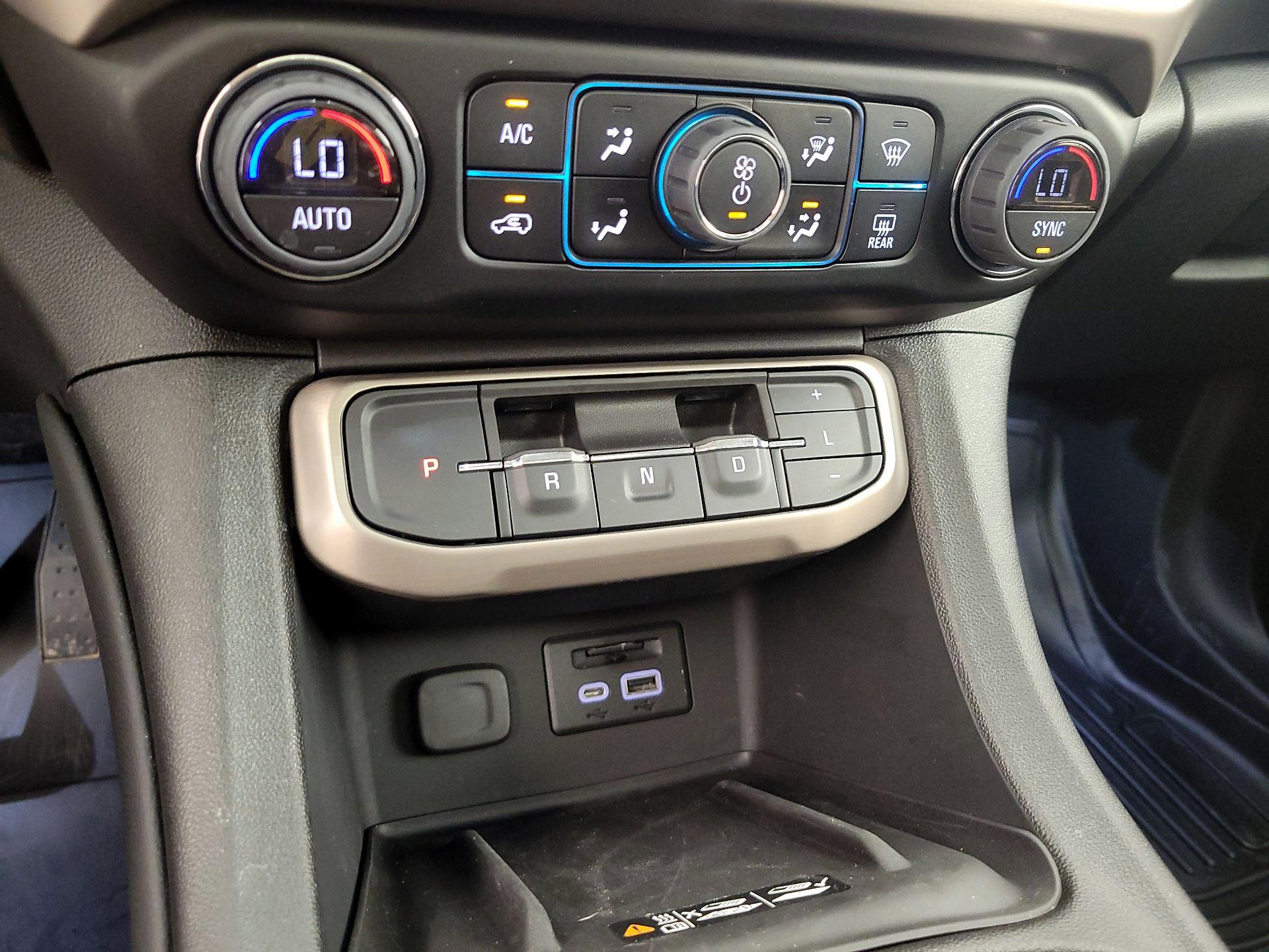 Thumbnail: 2023 GMC Acadia - 18