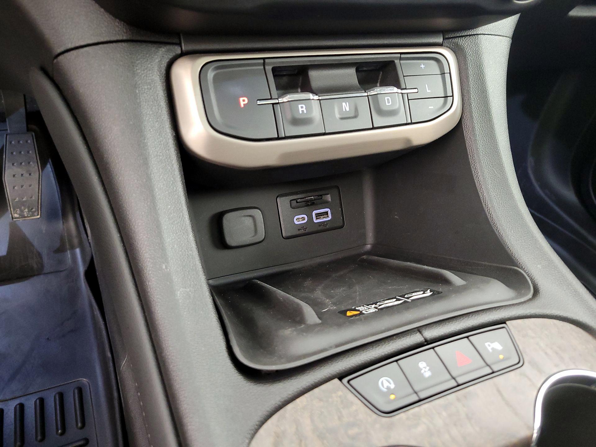 Thumbnail: 2023 GMC Acadia - 19
