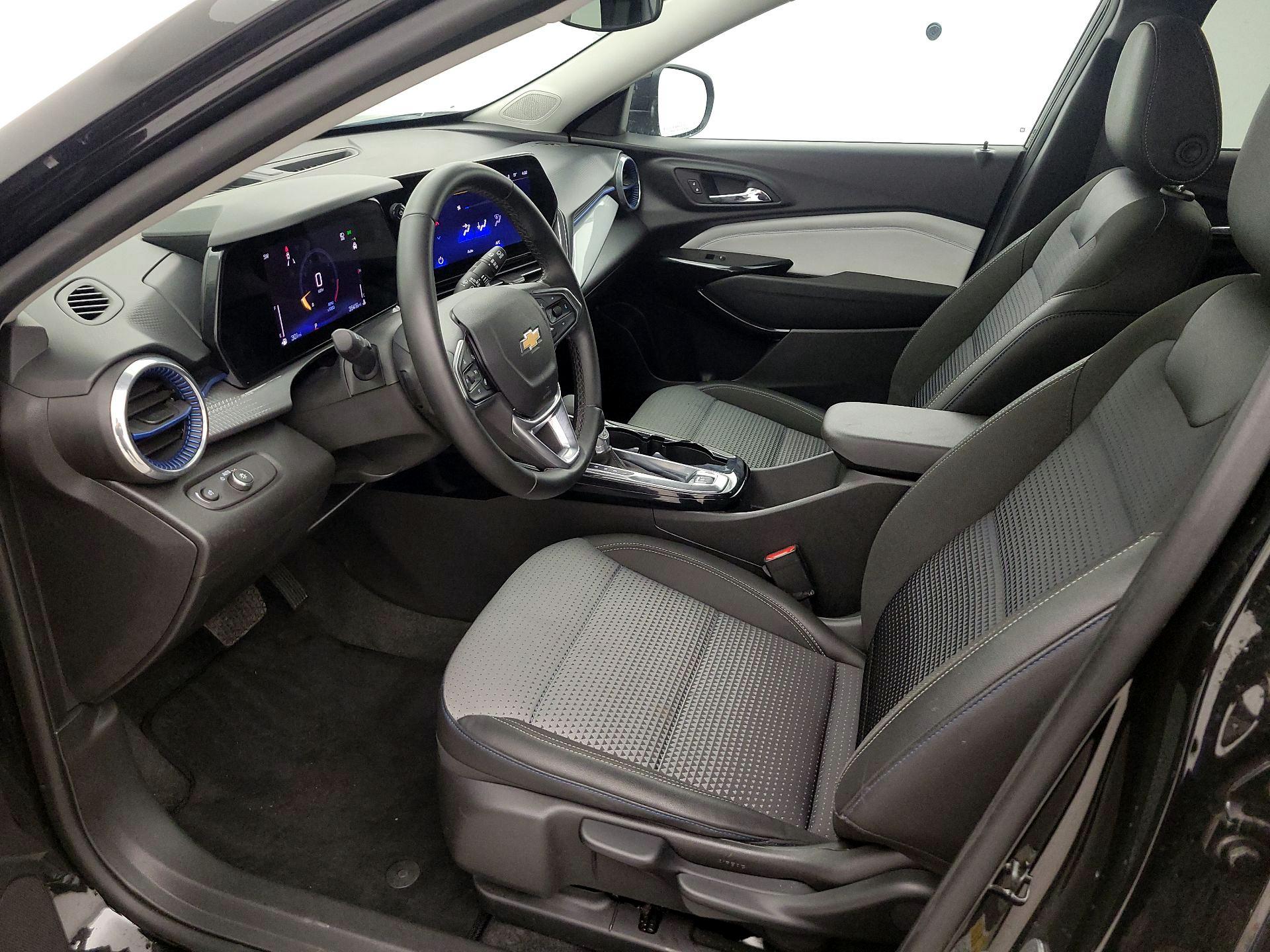 Thumbnail: 2025 Chevrolet Trax - 11