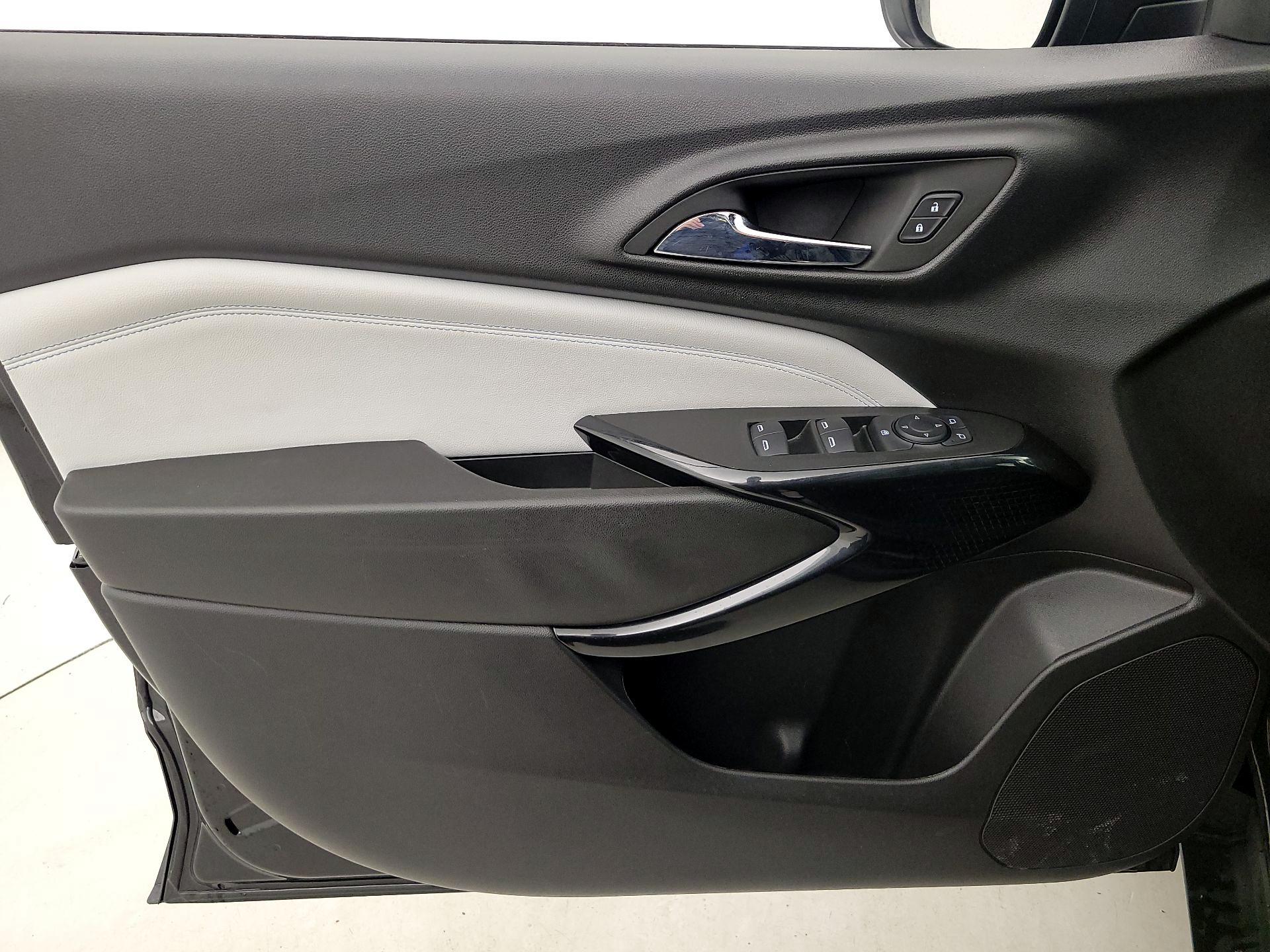 Thumbnail: 2025 Chevrolet Trax - 12
